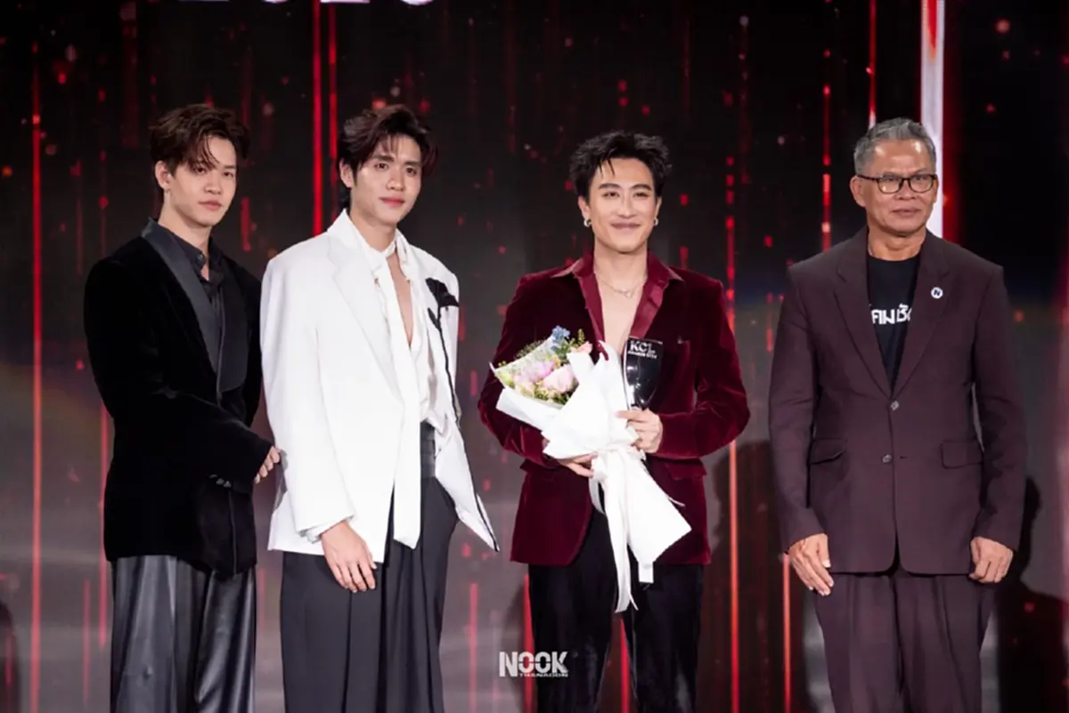 "นุ๊ก ธนดล" คว้ารางวัล ลูกทุ่งยอดนิยม คมชัดลึก อวอร์ด ครั้งที่ 22