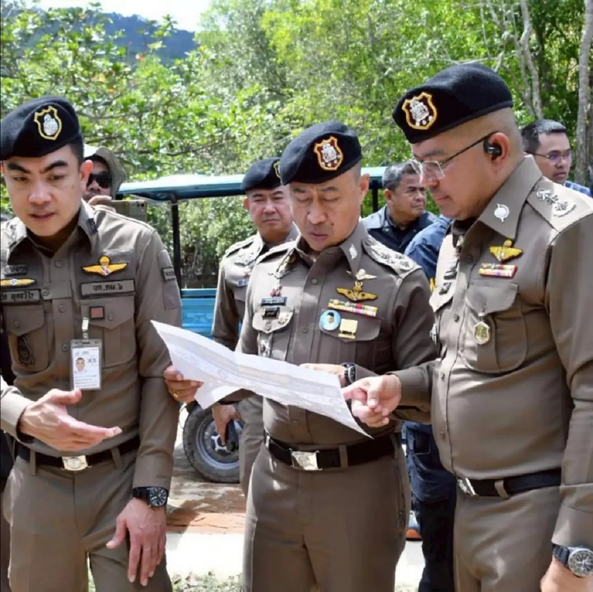 รอง ผบ.ตร. นำทีมบุกเกาะพะงัน กวาดล้างนอมินี-ต่างด้าวผิดกฎหมาย