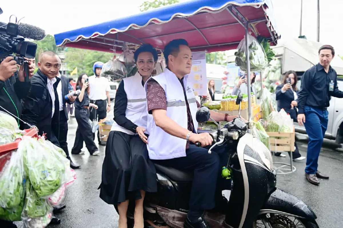 เปิดเลขทะเบียน นายกฯอนุทิน พา ศุภจี ซ้อนท้ายรถพุ่มพวง