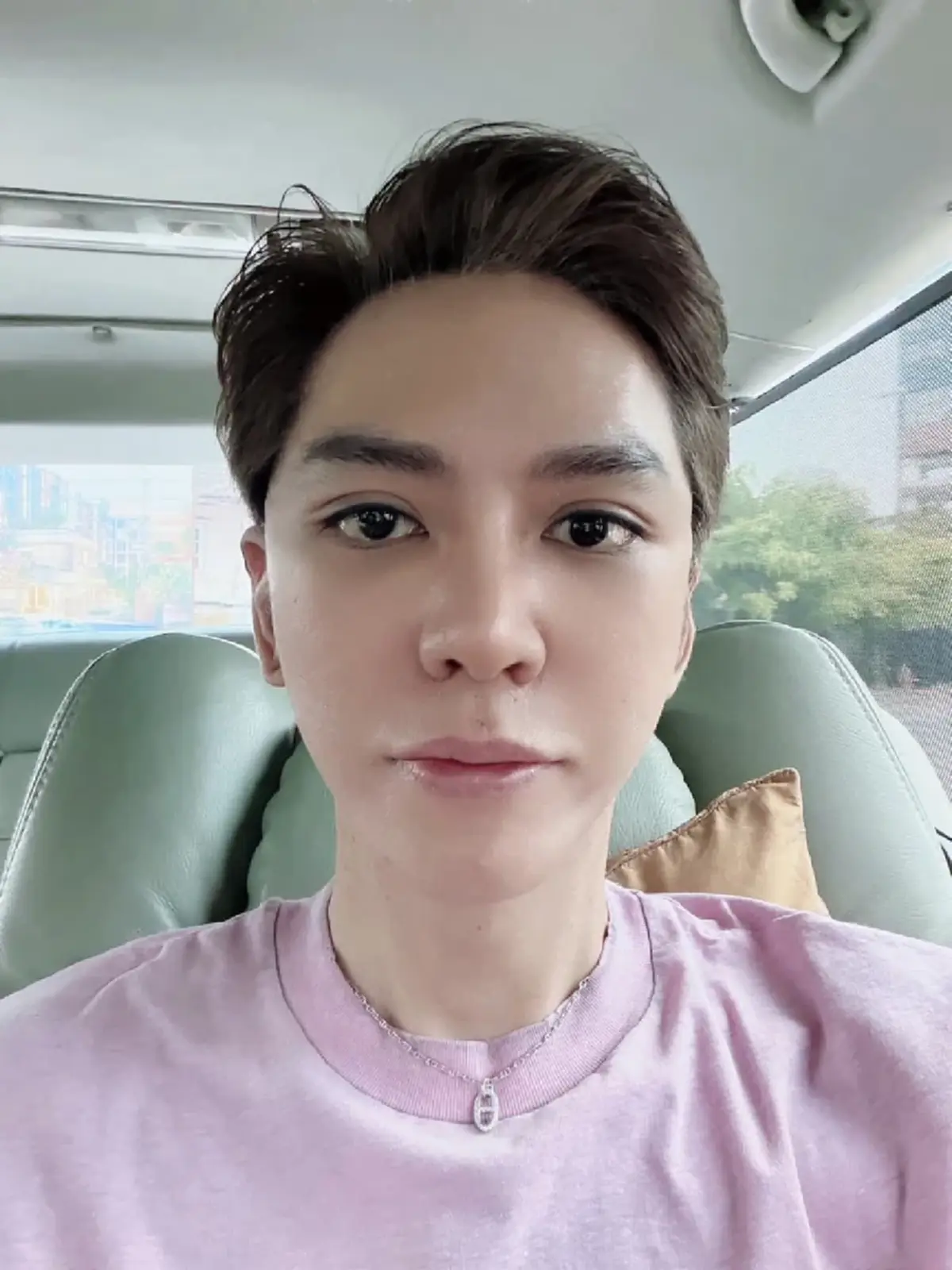 ดัง พันกร  เปิดลุคใหม่หลังศัลยกรรมใหญ่ หน้าเด็กจนแฟนคลับตะลึง