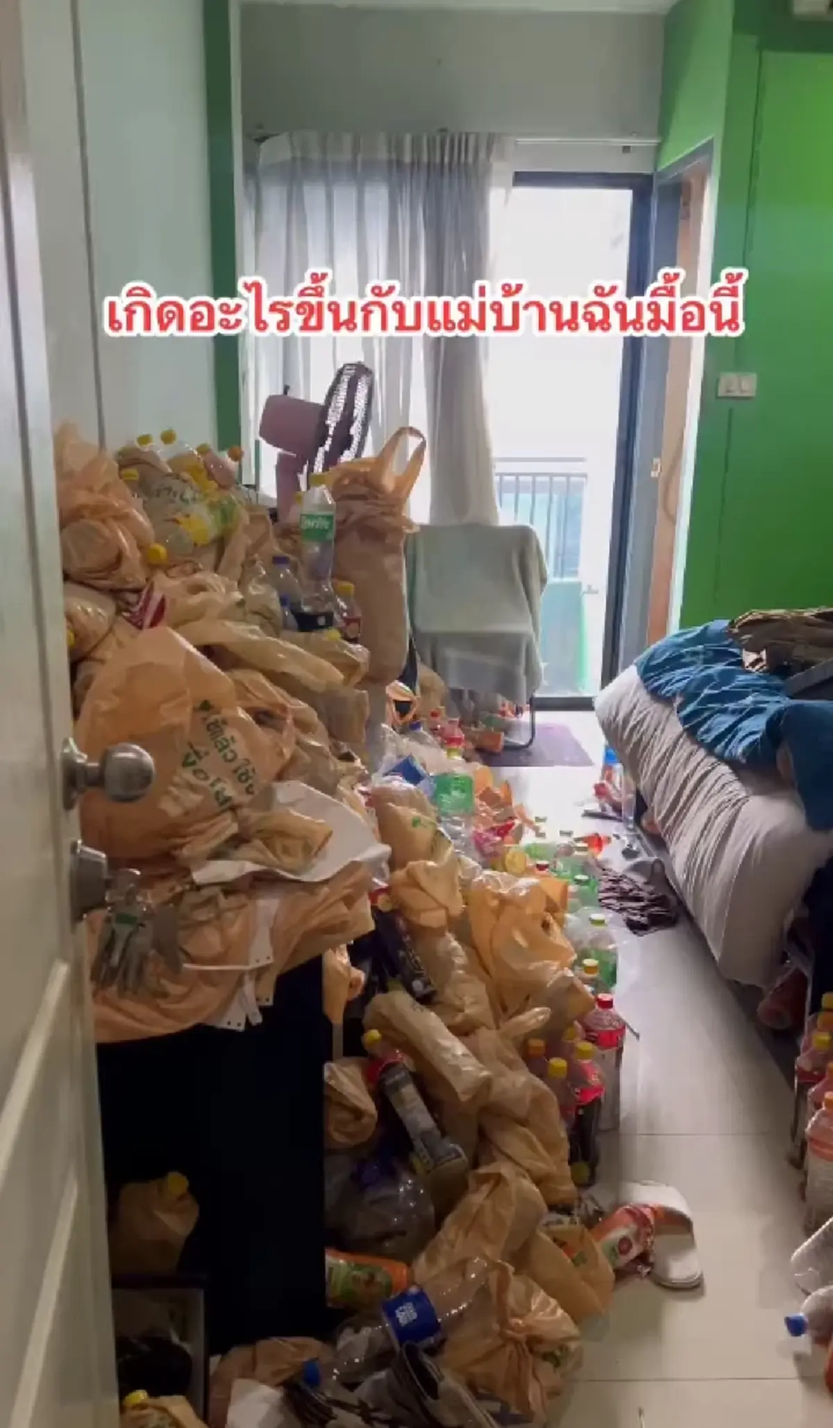 เจ้าของห้องอึ้ง เปิดห้องพักหนุ่มหล่อตี๋ แต่พอเห็นสภาพพูดไม่ออก
