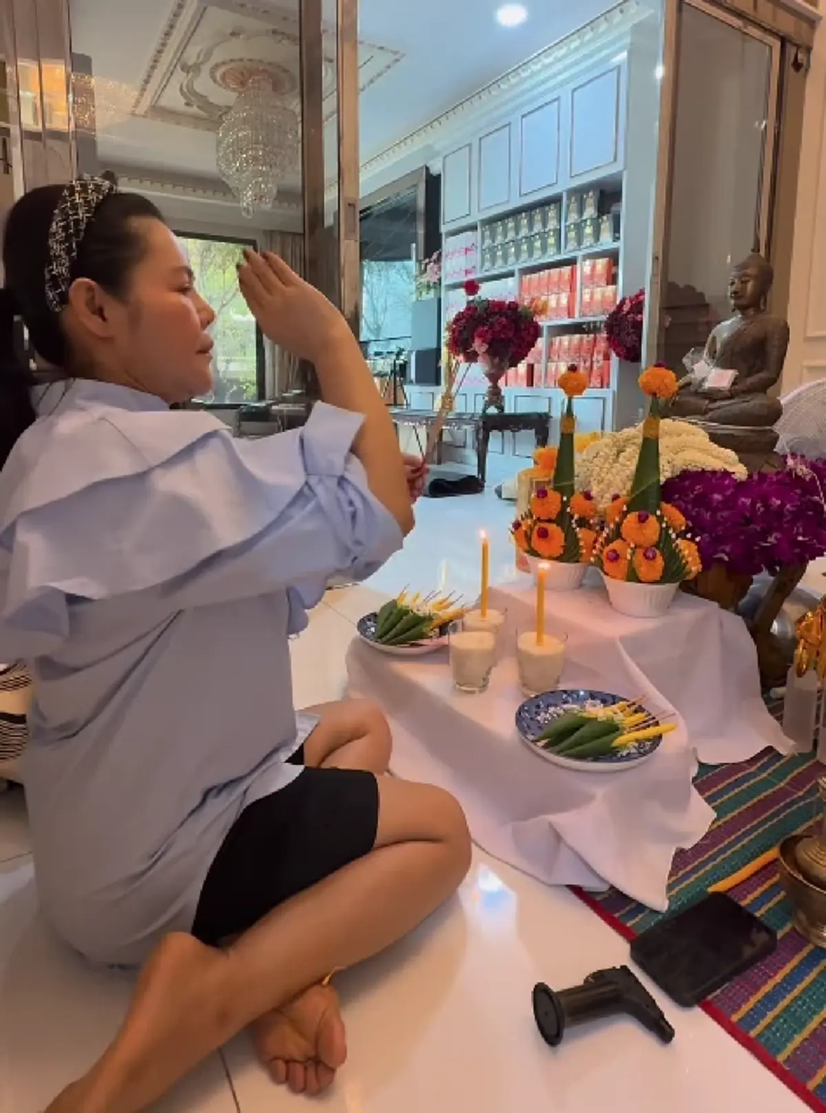 ส่องเลขขันน้ำมนต์ "ฮาย อาภาพร" เปิดบ้านทำบุญครั้งใหญ่