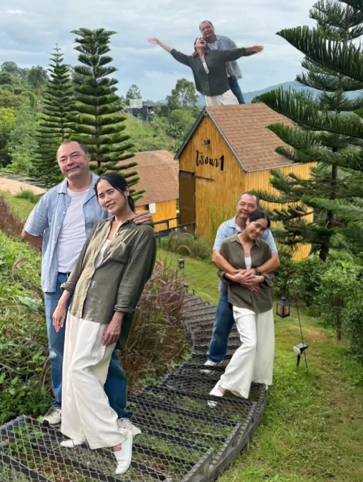 อ้น ศรีพรรณ   ฉลองรัก 19 ปี เอ อนันต์   เปิดสูตรรักยืนยาวสไตล์ตัวตึง