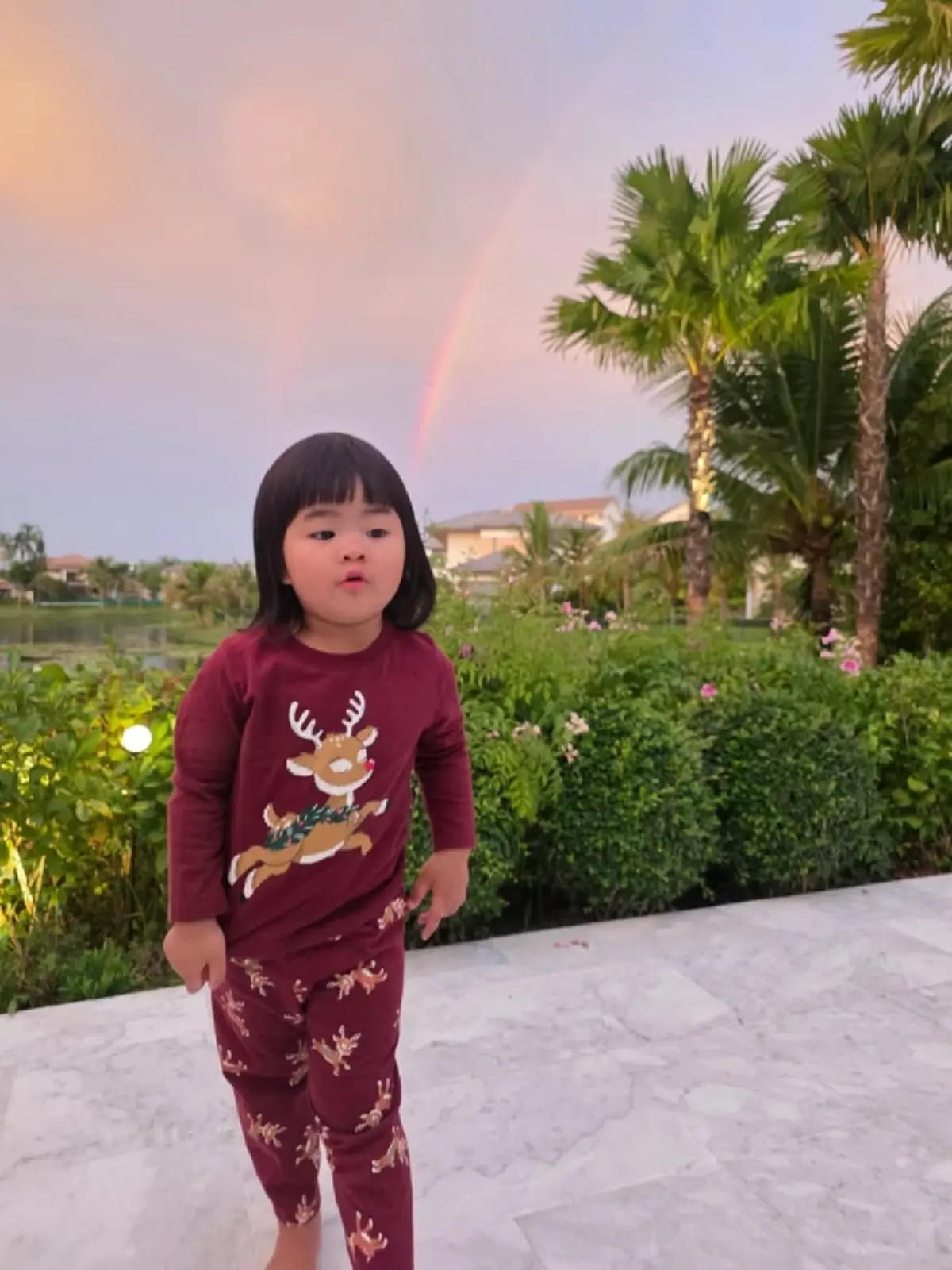 ตูน - ก้อย เปิดวิวหลังบ้าน  เจอสายรุ้งคู่เต็มตาเหมือนภาพฝัน