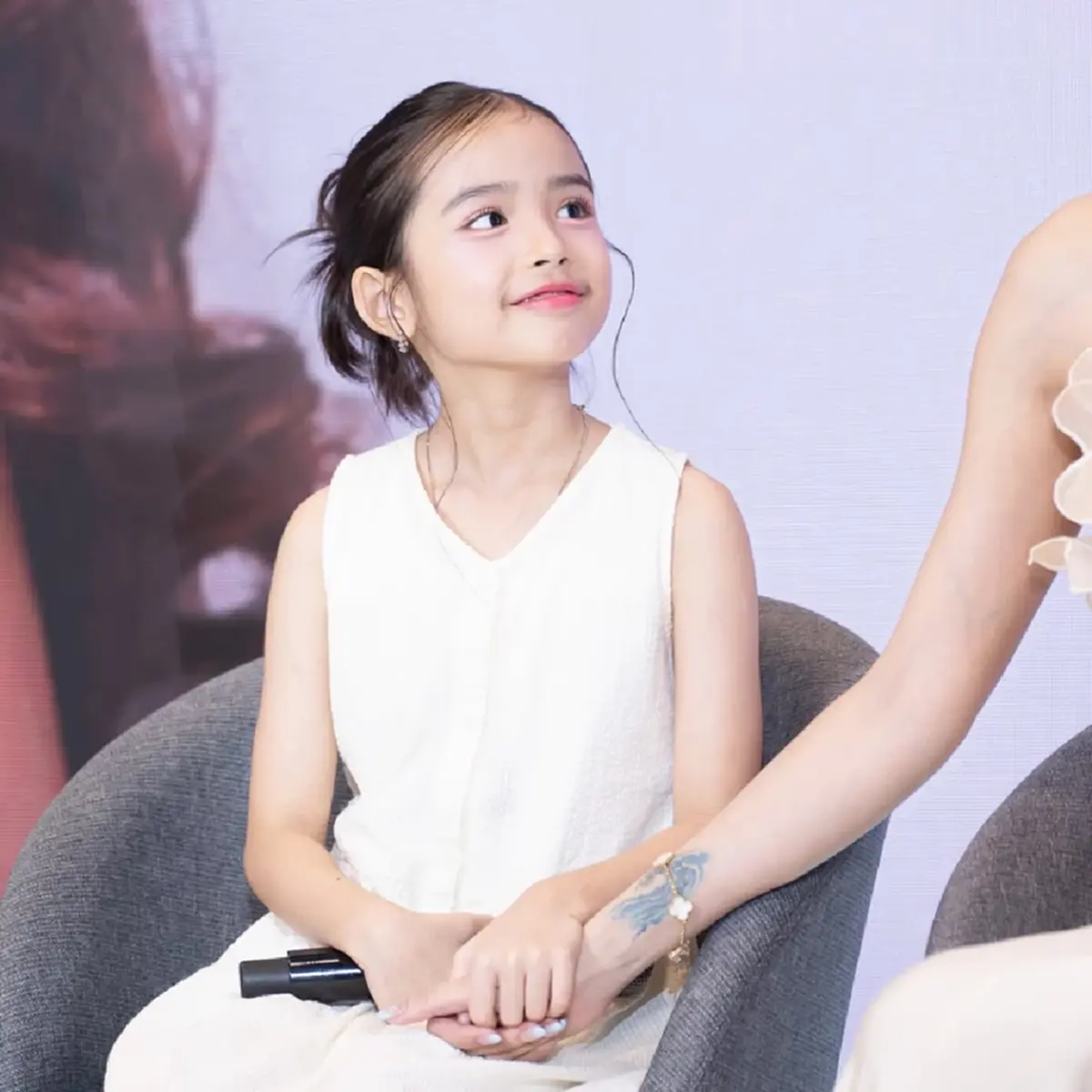  “อุ้ม ลักขณา” ควง “น้องดิสนีย์” แปลงโฉมออกงาน ออร่าพุ่งทั้งแม่ลูก