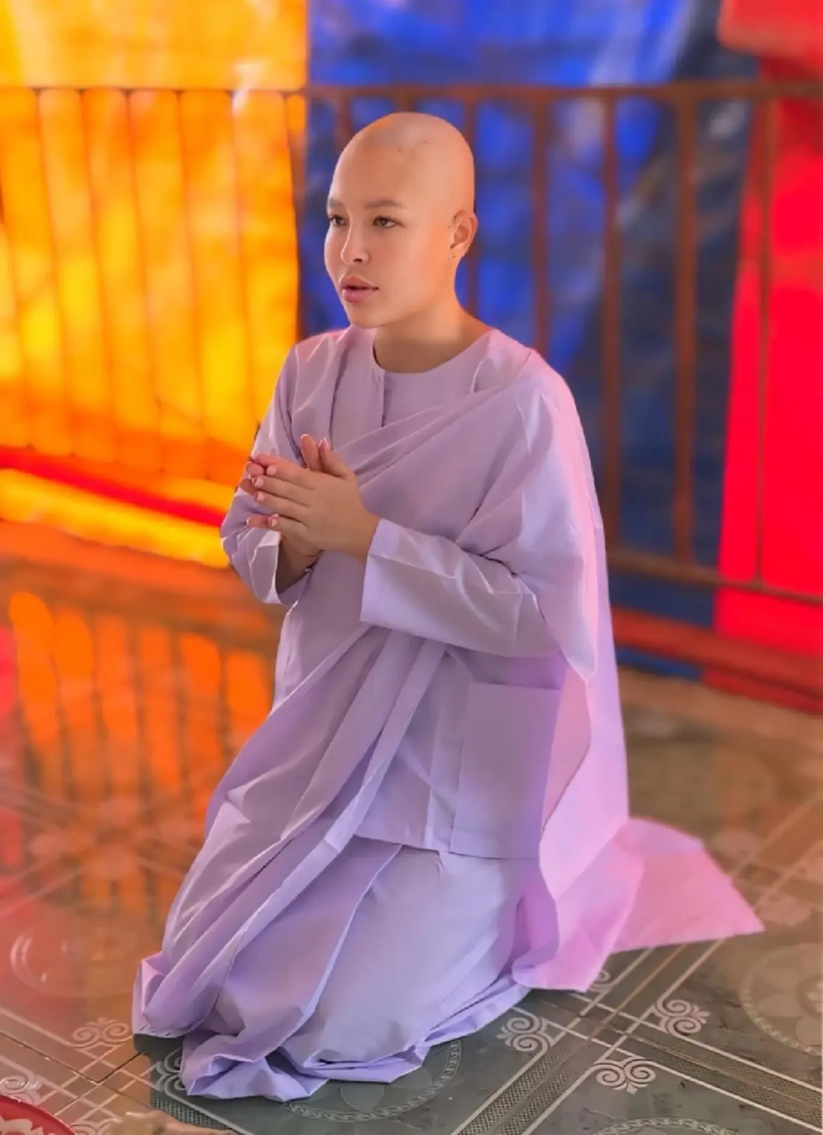 อนุโมทนาบุญ "อีหวึ่ง" อินฟลูฯดัง โกนผมบวชชีแล้ว พร้อมเหตุผล