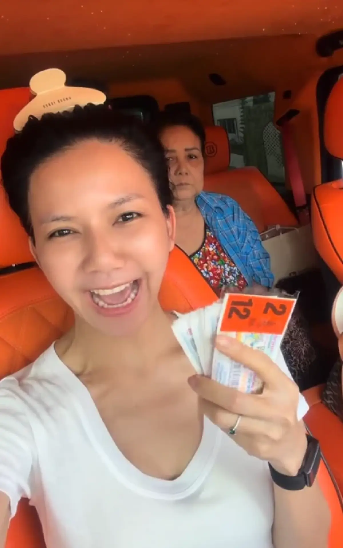 เปิดเลข จ๊ะ นงผณี แวะซื้อลอตเตอรี่ หลังผ่านจุดเกิดอุบัติเหตุพ่อ