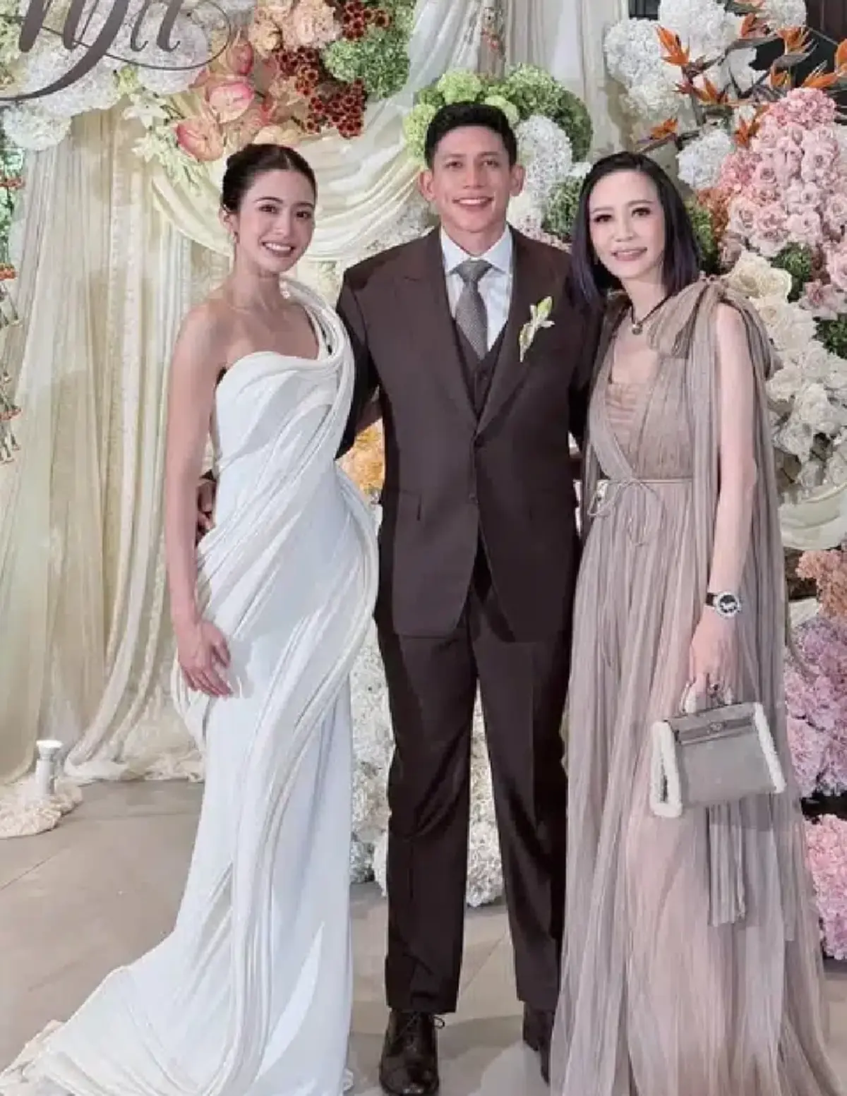 "หนุ่ย ภิรมย์ภักดี" น้องสาวแม่ ทราย สก๊อต แชร์คลิป "พาย" พร้อมลั่นสั้นๆ