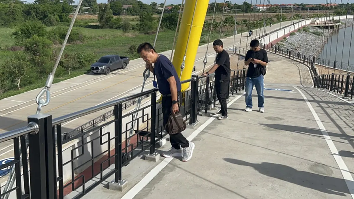 จับแล้วโจรเก็บของเก่า ฉกน็อตสะพานแขวนแลนด์มาร์กอ่างทอง