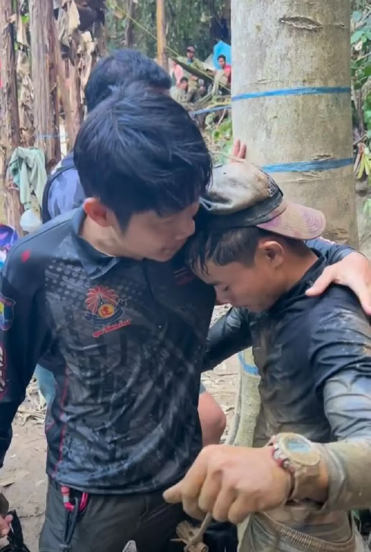 สะเทือนใจ ท้าวอ้วน ลงถ้ำช่วยกู้ภัย ทั้งที่พ่อเป็น 1 ในคนติดถ้ำ