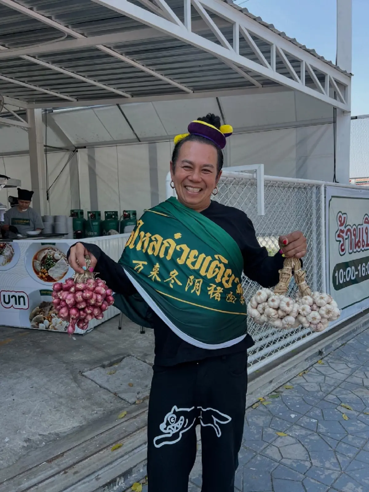 เสนาหอย ประกาศปิดกิจการร้านก๋วยเตี๋ยวดัง สาขาเทพรักษ์ วัชรพล