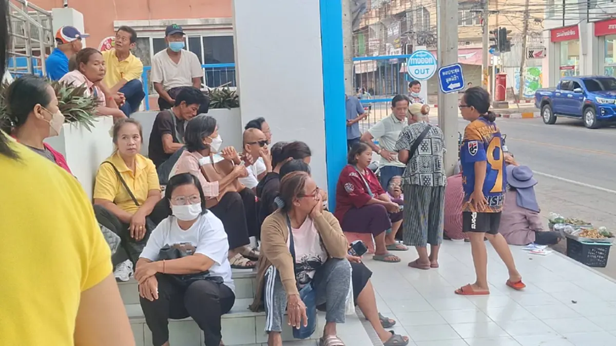 แห่ลงทะเบียนไทยช่วยไทยพลัสล้นแบงก์ แย่งรับคิวหวิดทำตาล้มพับ