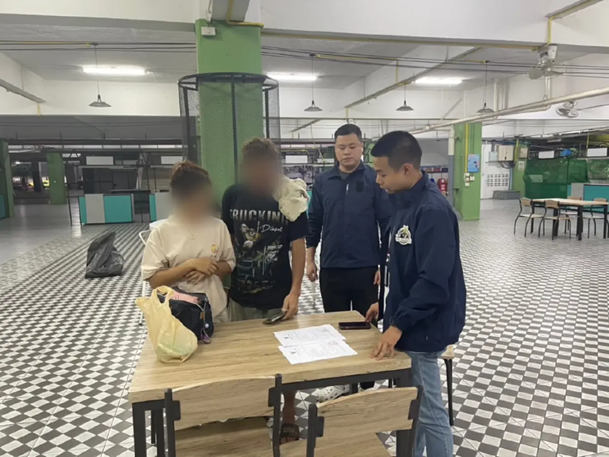 รวบ “ช่างนัท-ซ้อโอ๋” สองผัวเมียเปิดเพจรับสร้างบ้านทิพย์