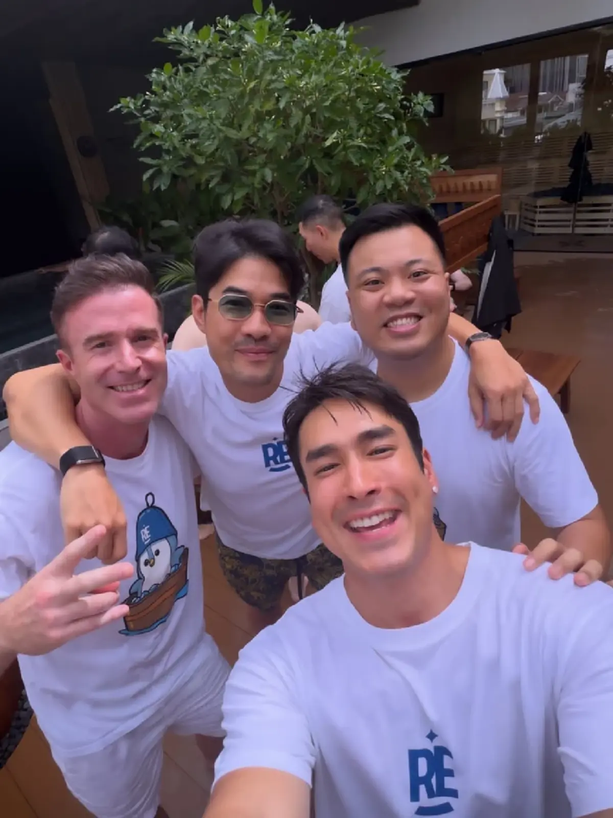 ก้าวสู่บทบาทใหม่ "ณเดชน์" ทุ่มทุนลุยธุรกิจใหม่ย่านทองหล่อ 