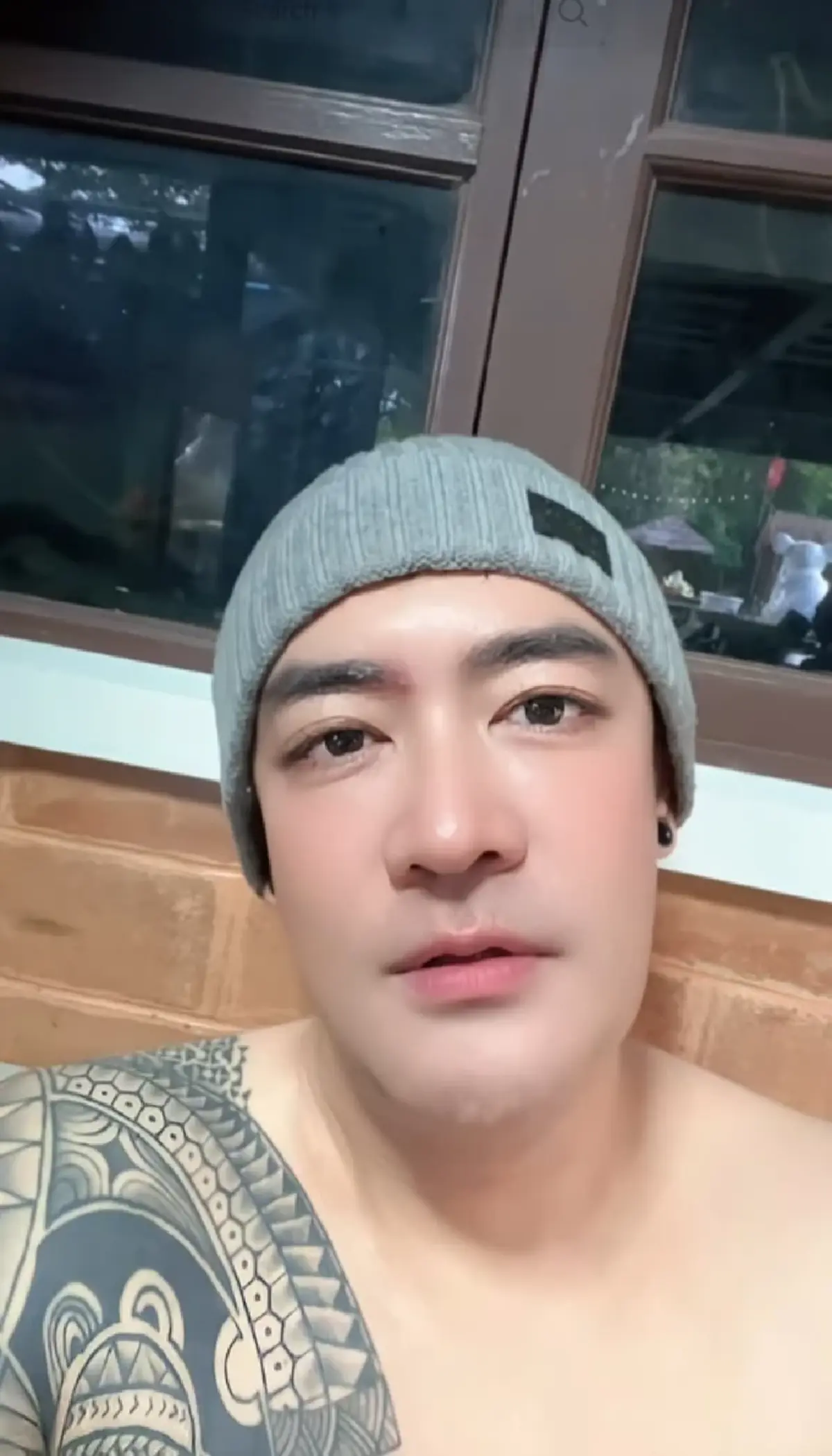 ภาพล่าสุด อดีตพระเอกชื่อดัง หลังเจอมรสุมชีวิตหนักหน่วง