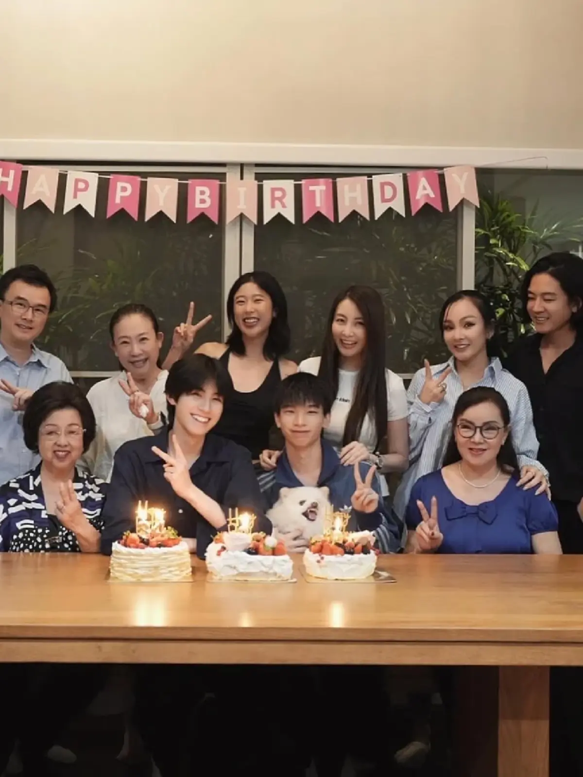 ดีเอ็นเอพรีเมียม! "โทนี่ รากแก่น" อวดภาพคู่หลานสูงแซงน้าแล้ว