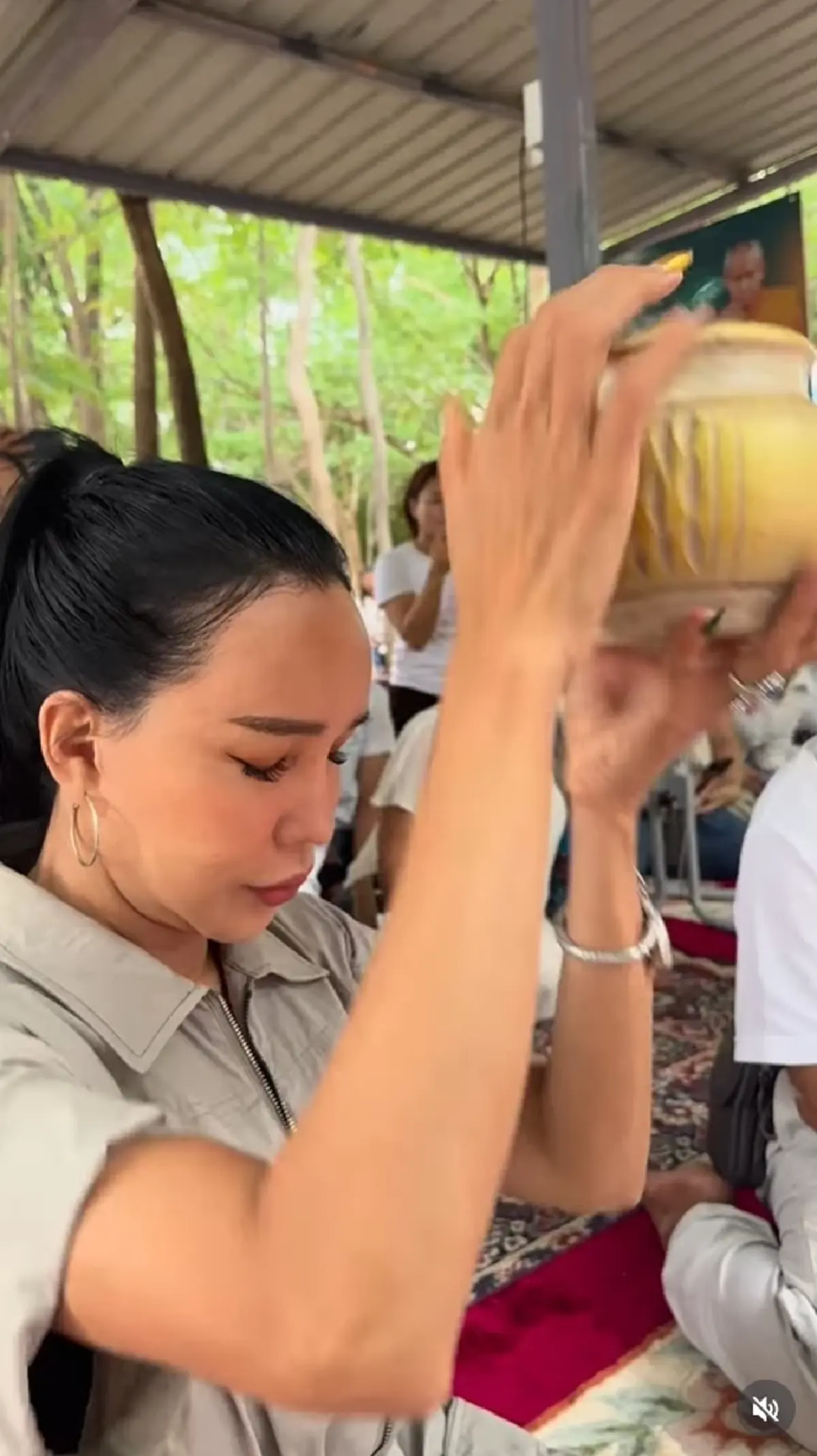 ท็อฟฟี่ สามบาทห้าสิบ บวงสรวงพ่อปู่ศรีสุทโธ ล้วงไหฮือฮาเลขที่ได้