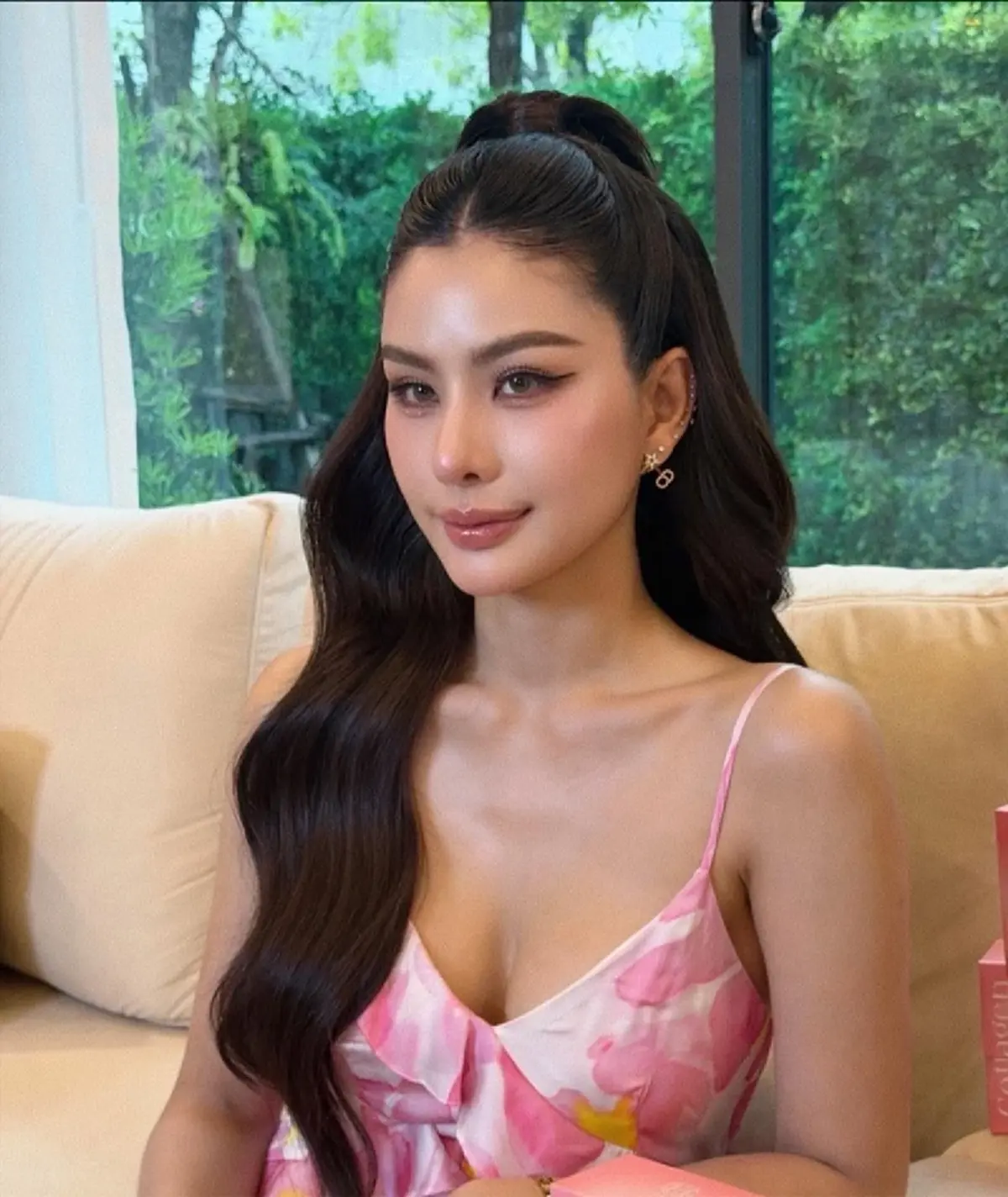 เอาหล่ะสิ ชาวเน็ตขุดภาพ แฟนเก่าหนิง ปัทมา โพสต์ภาพคู่ "ธัญญ่า"