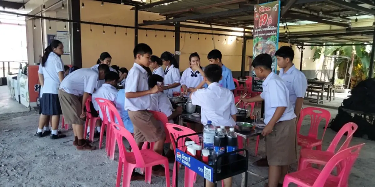 พ่อสตั๊น ลูกเลี้ยงเพื่อน 30 คน เอ็นดูสิ่งทำให้พ่อแลกค่าหมูกระทะ