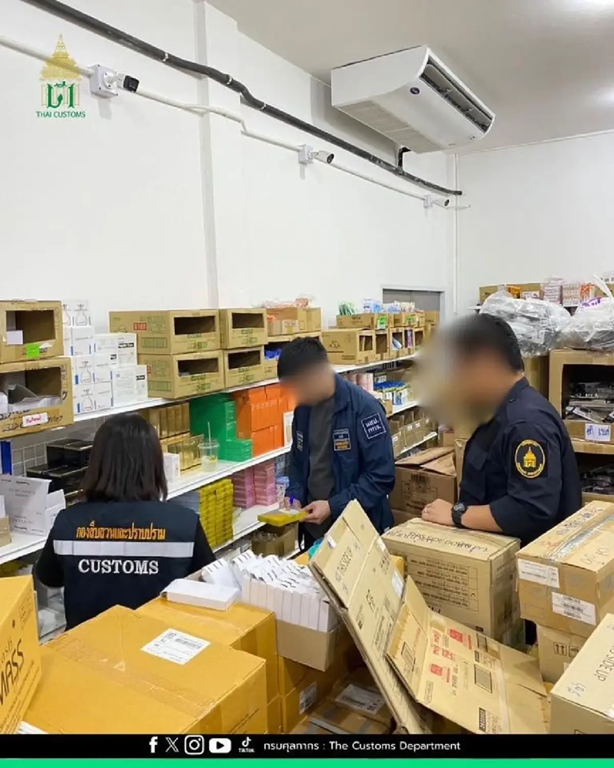 ยึด “เครื่องสำอาง และอาหารเสริมไม่มี อย.“ กว่า 30,000 ชิ้น