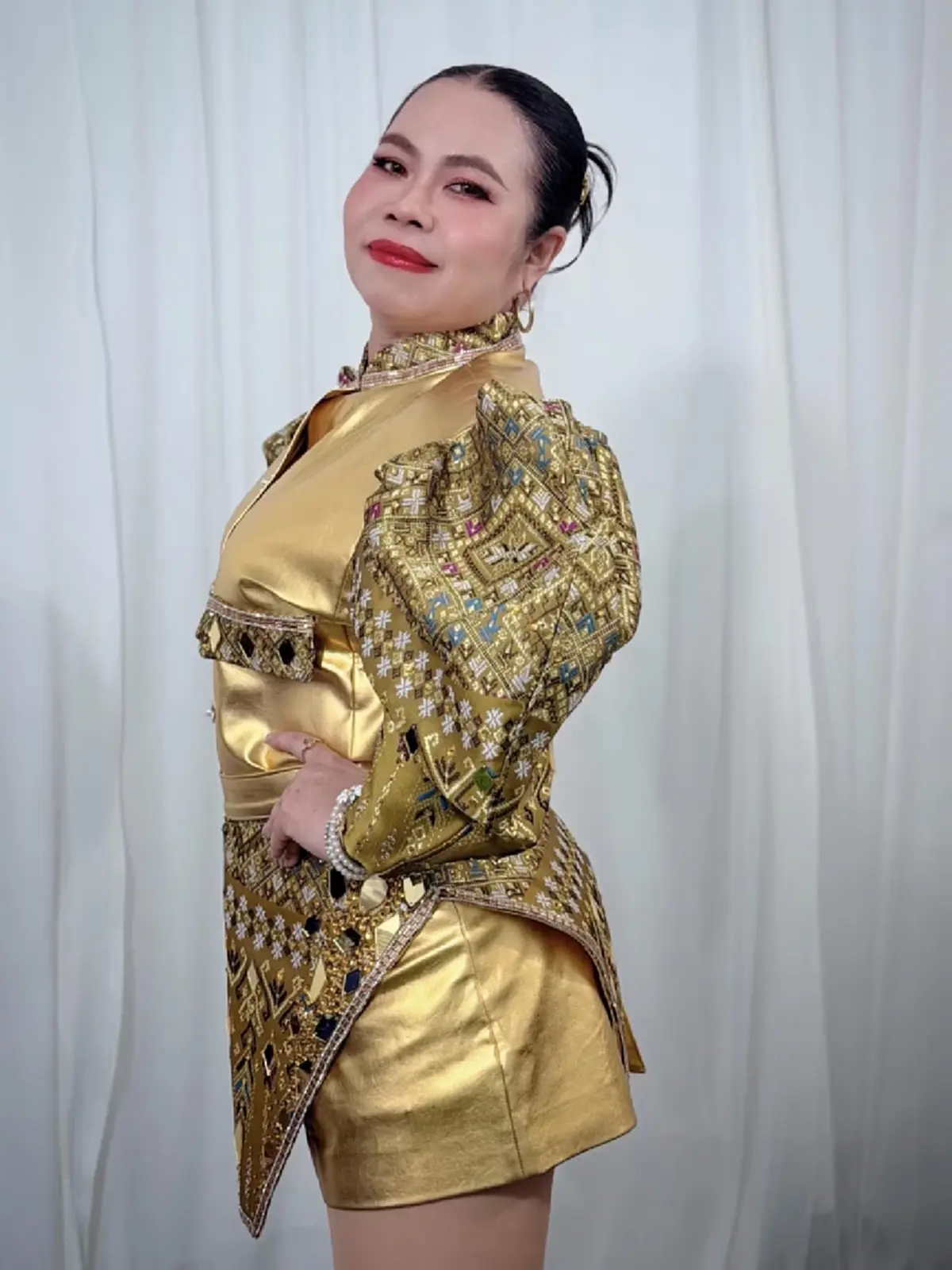 ส่อง ตุ๊กกี้ สุดารัตน์ จุดเลขธูปให้เห็นกันชัดๆ จุดได้เลขสวยมาก