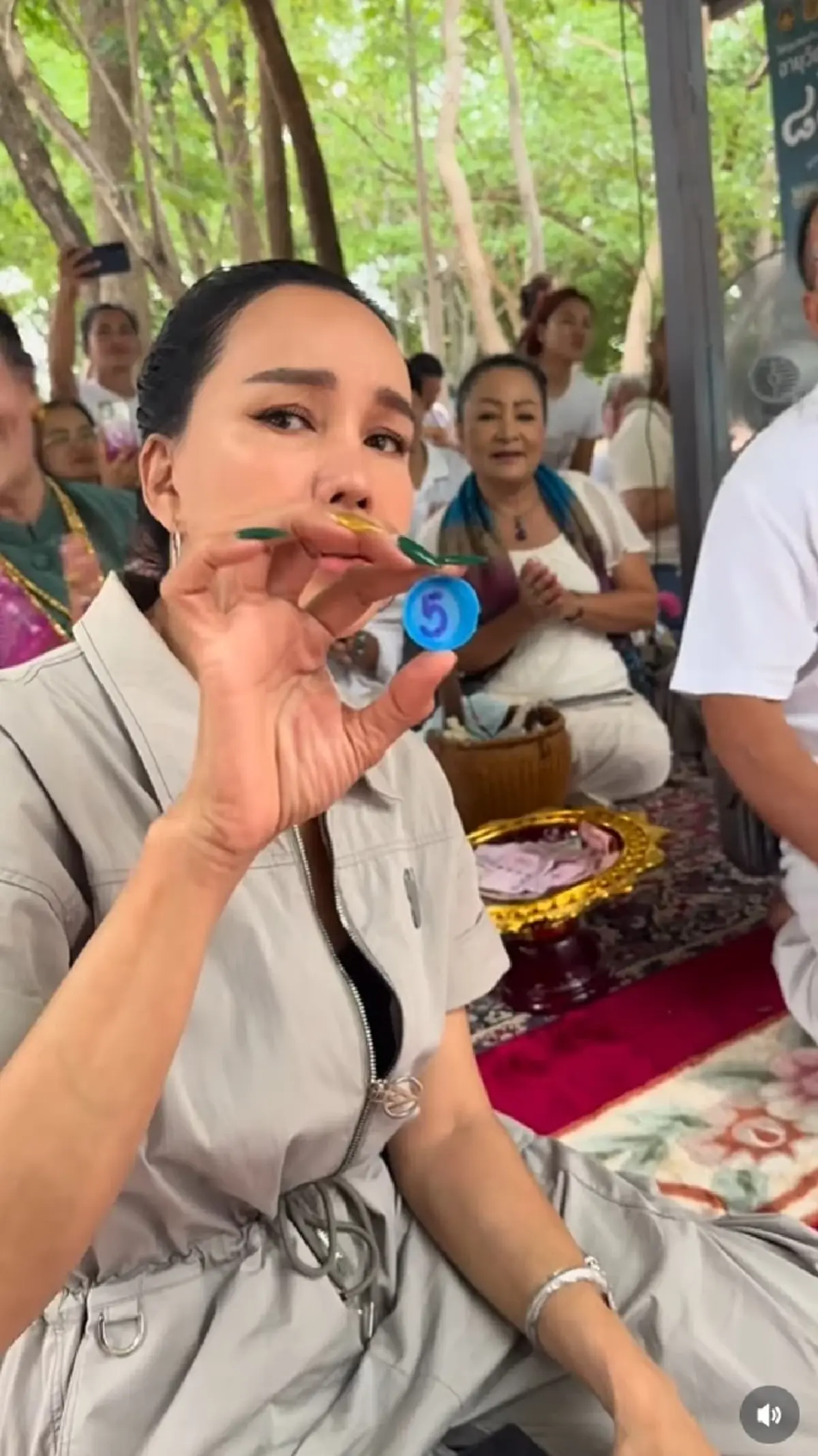 ท็อฟฟี่ สามบาทห้าสิบ บวงสรวงพ่อปู่ศรีสุทโธ ล้วงไหฮือฮาเลขที่ได้