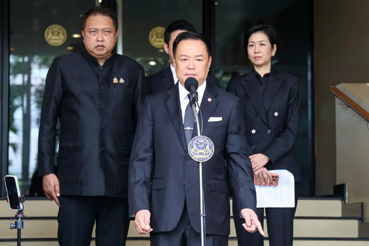 "อนุทิน" ยืนยัน ช่วงไว้ทุกข์ งานกีฬา คอนเสิร์ต จัดได้ตามปกติ