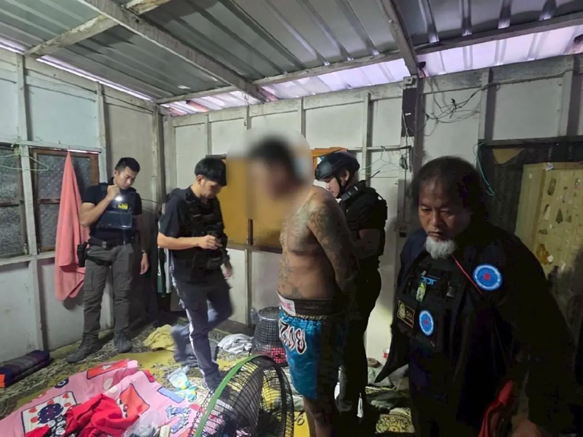 บุกรวบหัวจ่ายรายใหญ่โพนพิสัย ปะทะตำรวจขณะล่อซื้อยานรก