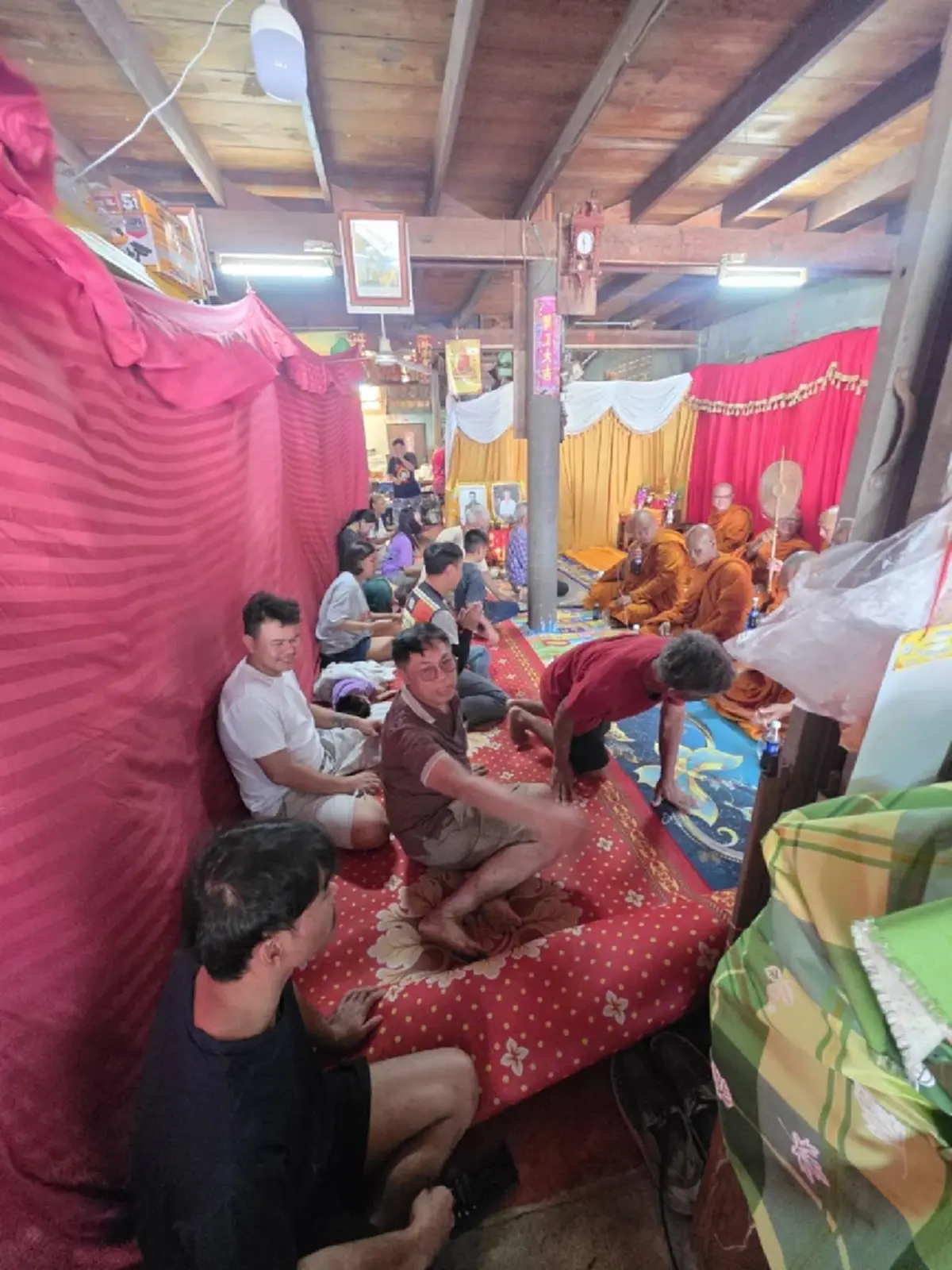 ฮาลั่น! พระสวดจบเกือบฉันเพล ก่อนรู้ความจริงว่า "มาผิดบ้าน"