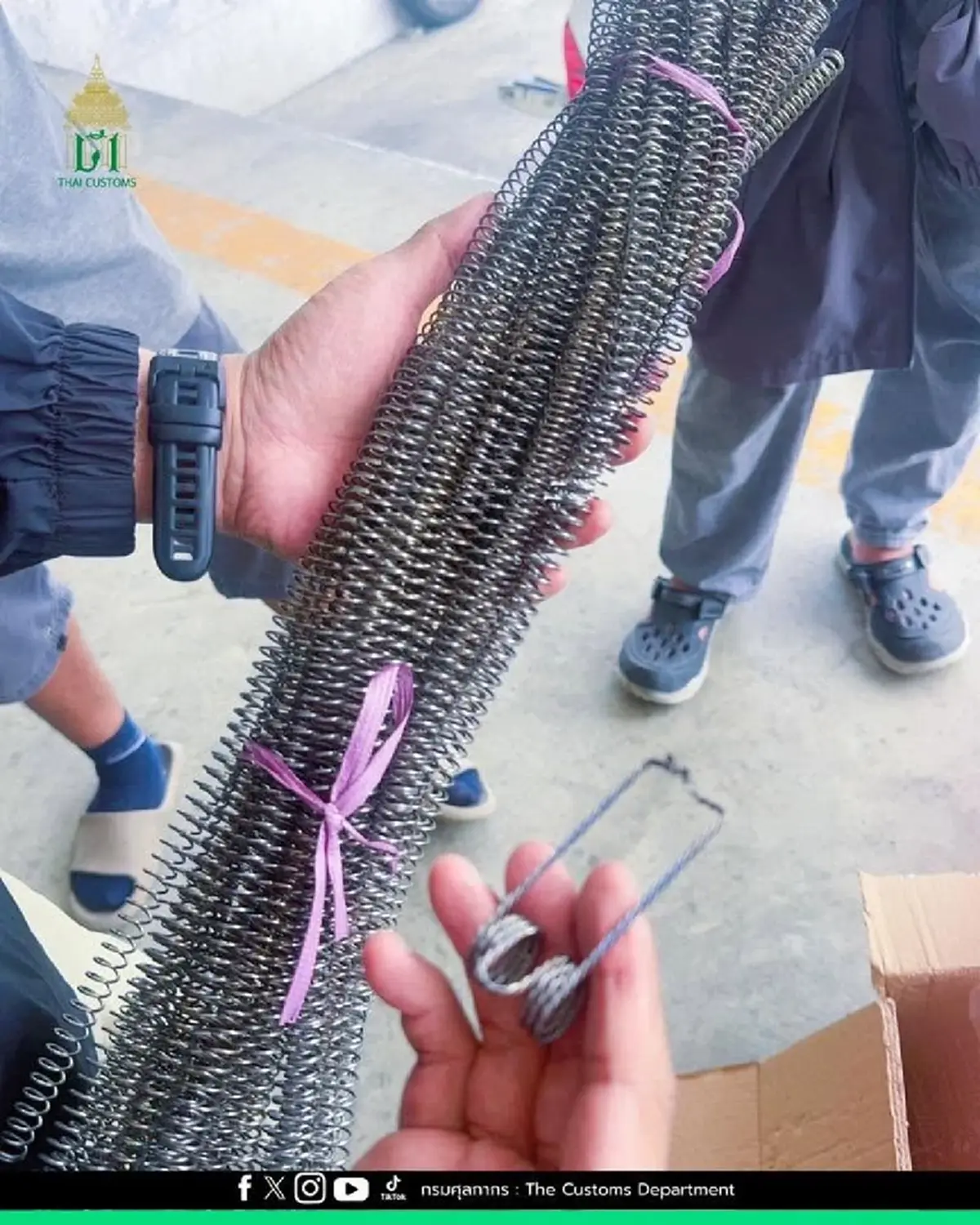 กรมศุลกากร ตรวจยึด อะไหล่อาวุธ จำนวน 14 รายการ มูลค่ากว่า 350,000 บาท
