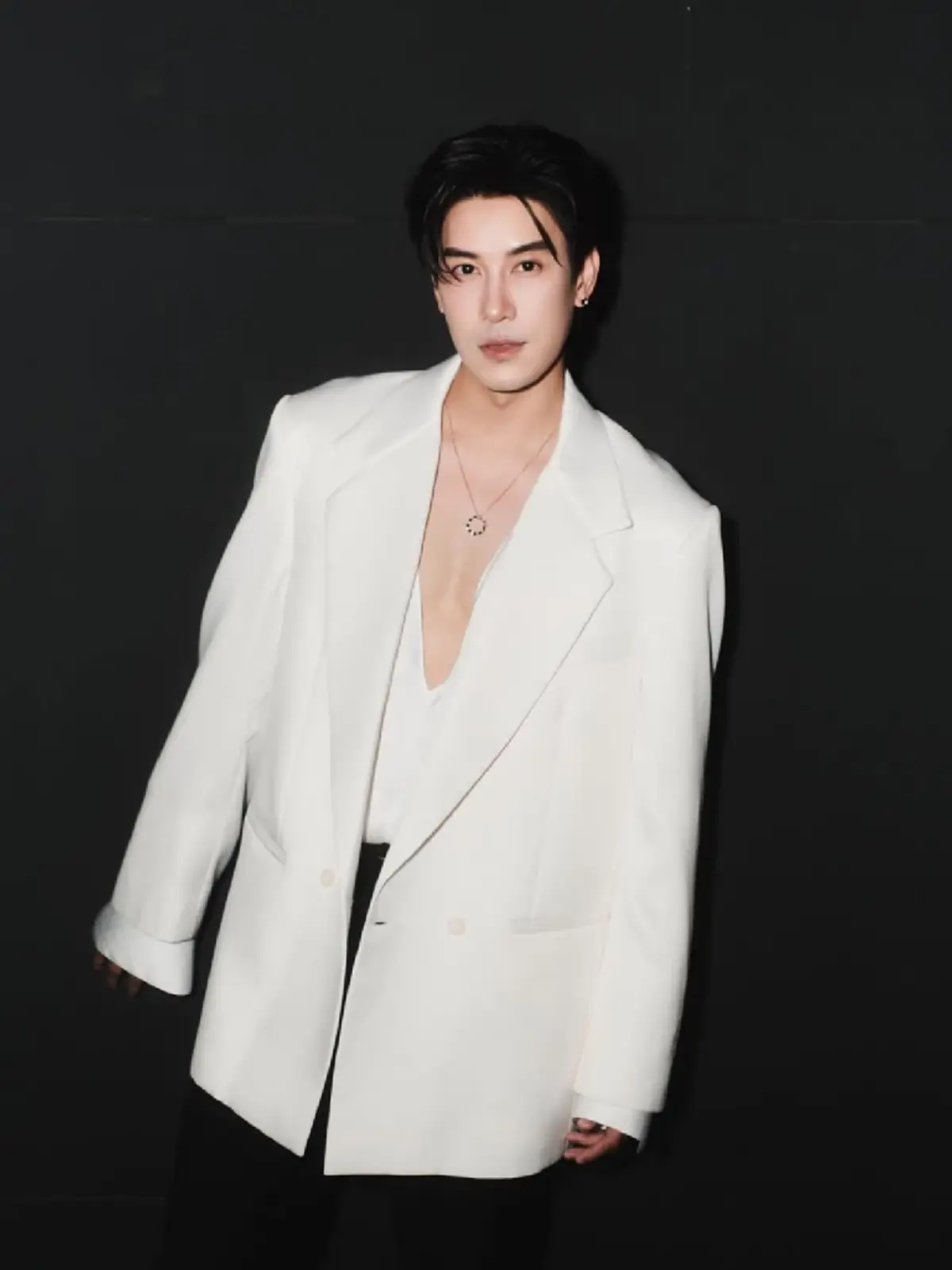 ว่าที่เศรษฐี  เคน ภูภูมิ  พาทัวร์สวนทุเรียน  ลุยใส่ปุ๋ยด้วยตัวเอง