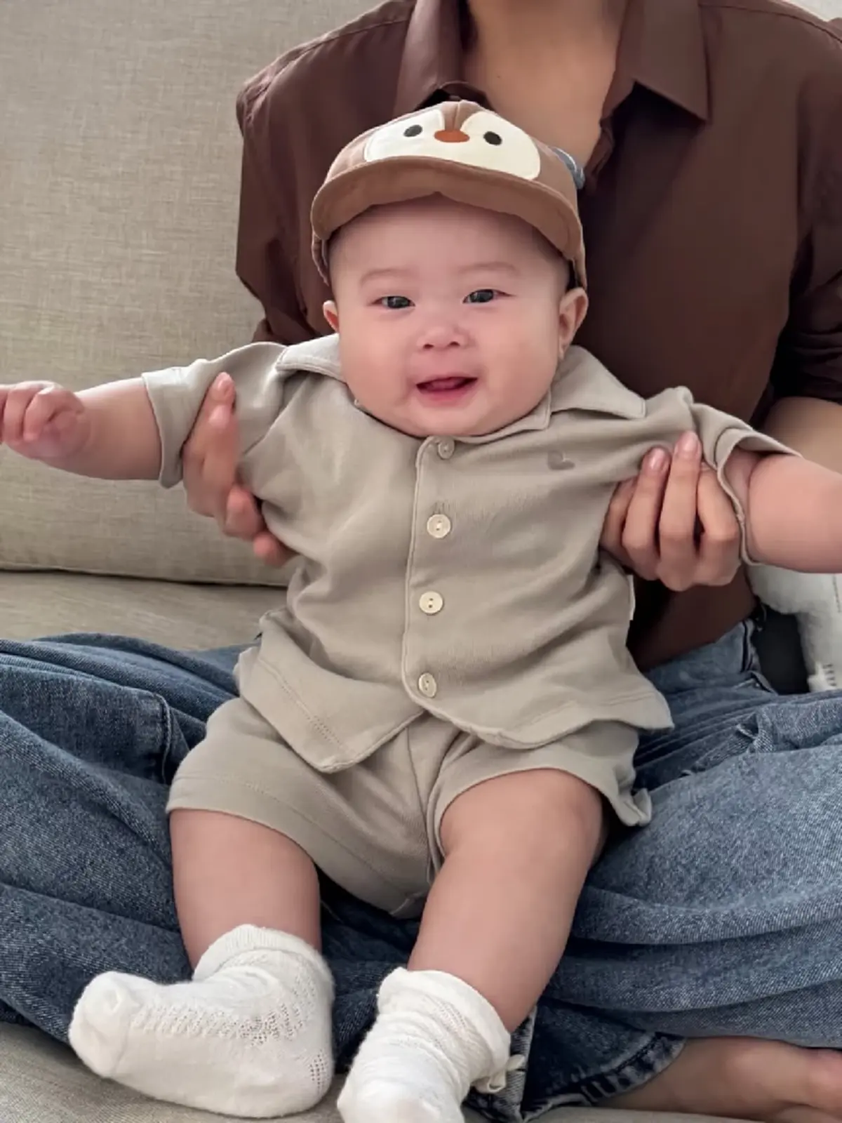 เอ็นดูไม่ไหว ลูกชาย เนย วรัฐฐา  ยิ่งโตยิ่งหล่อจ้ำม่ำ ฉายแววซุปตาร์ 