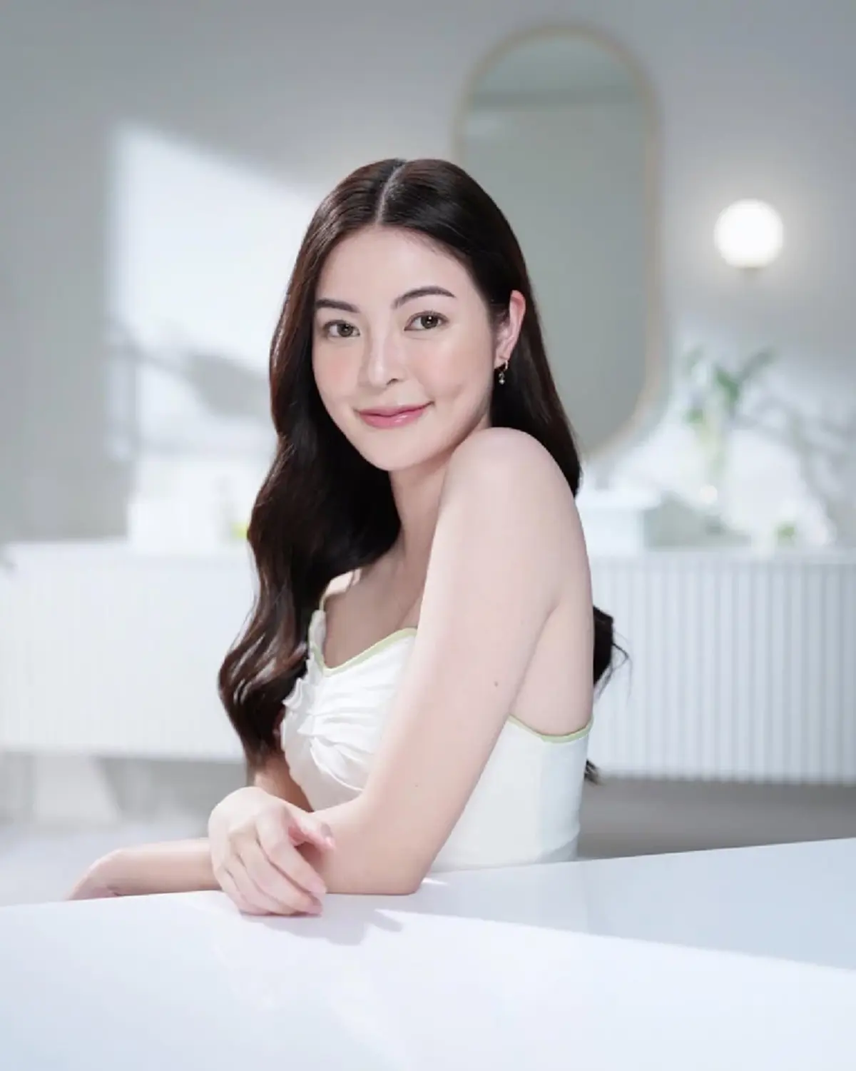 สลัดลุคคุณหนูหมื่นล้าน  "เอวา ปวรวรรณ" แปลงโฉมใส่ชุดชาวนา