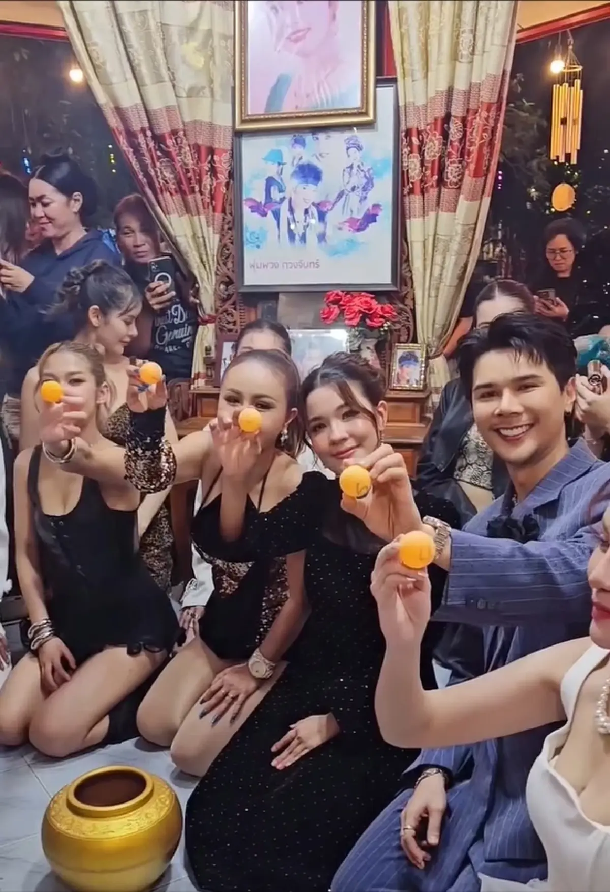 ส่องเลข "เปาวลี" นำทีมศิลปิน ล้วงไหงานรำลึก 34 ปี "พุ่มพวง ดวงจันทร์"