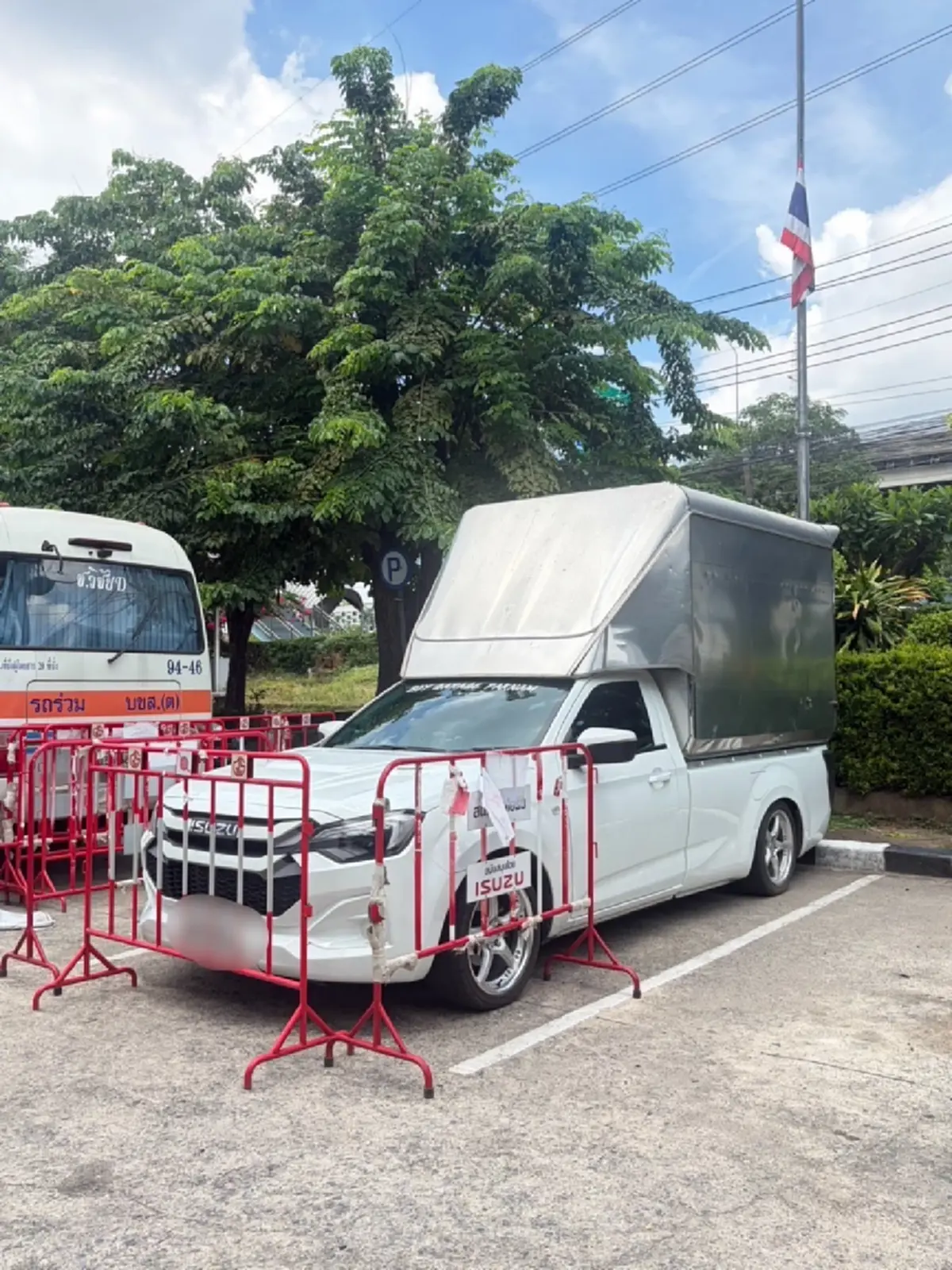 งานเข้า หนุ่มซิ่งกระบะถนนวิภาวดี โดนคุก3เดือน ปรับ6พัน สั่งริบรถ