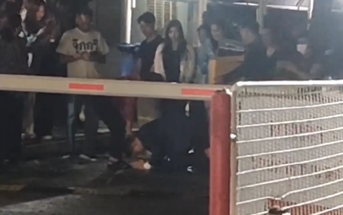 เปิดภาพแรก "ทนายตั้ม" หลังได้รับการประกันตัว พร้อมภรรยา