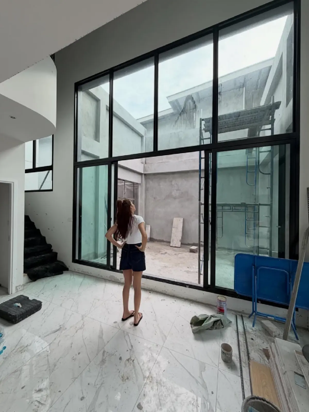 "จีน่า วิรายา" เผยโฉมบ้านใหม่หลังโต อลังการสมฐานะตัวแม่ 