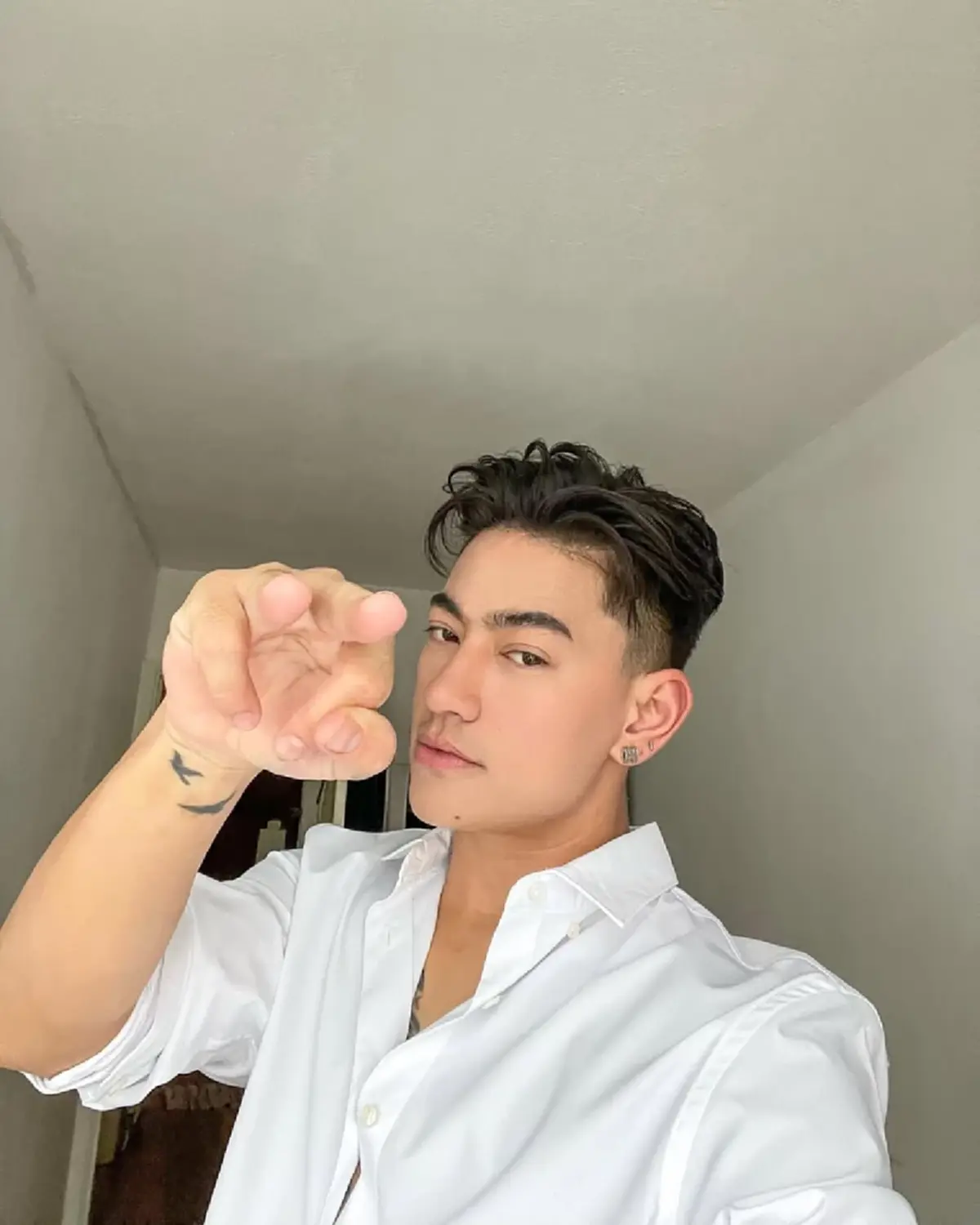 จำกันได้ไหม?  อดีตนักร้องสาวหล่อ RS ล่าสุดไปใช้ชีวิตที่อังกฤษ