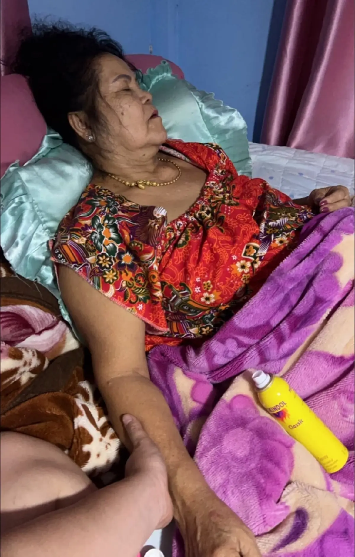 แห่ห่วง "แม่ส่ง ครัวบ้านแม่ส่ง" ป่วยหนัก 3 เดือน ลูกเผยอาการล่าสุด