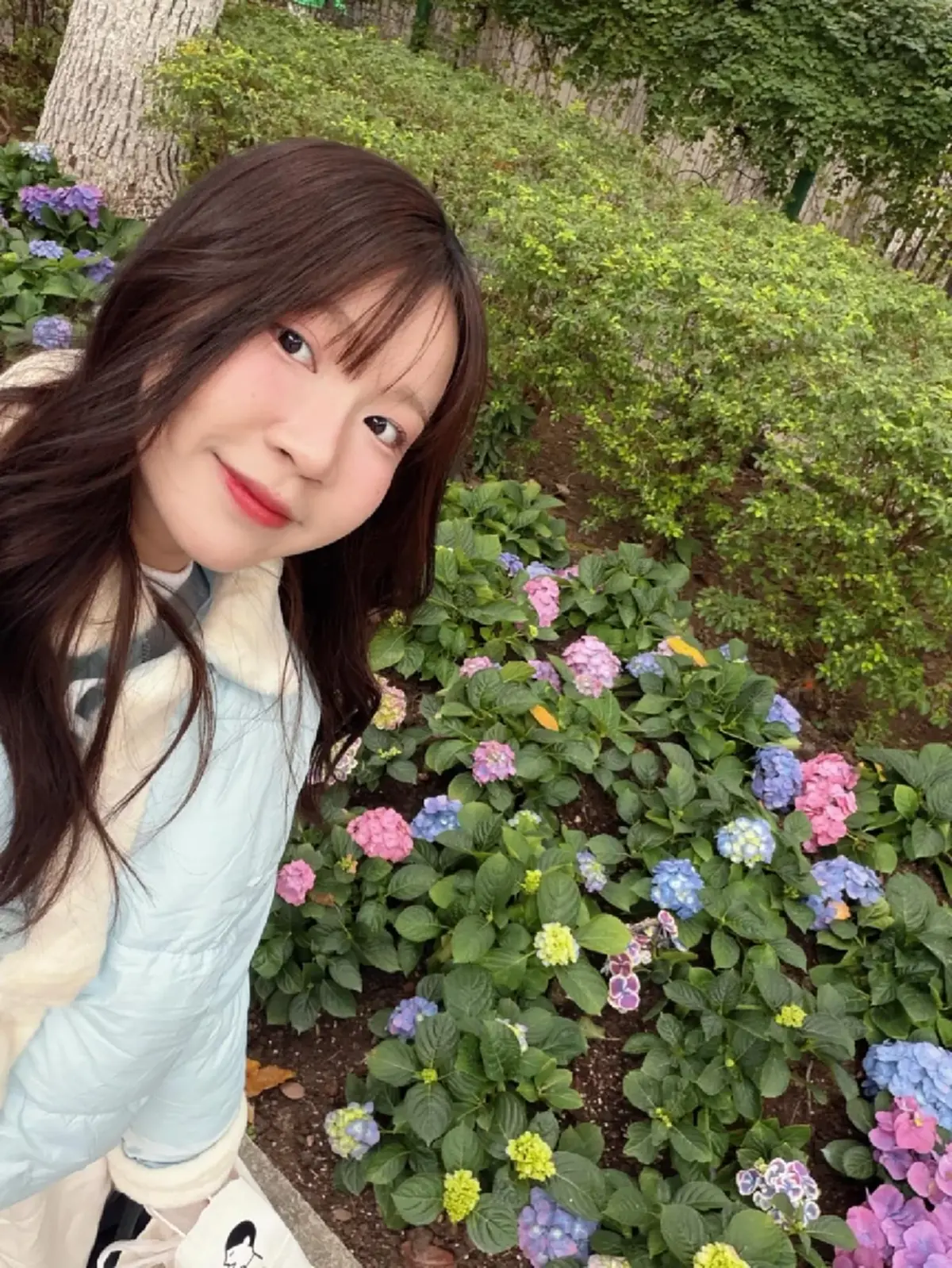 ลูกสาว "ยาวลูกหยี" แชะภาพคู่คุณพ่อ หนุ่มๆแห่ฝากตัวเป็นลูกเขย