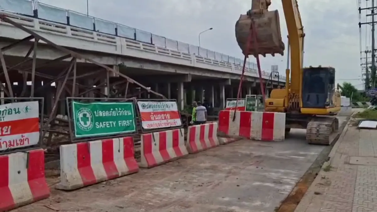 พระราม 2 เร่งรื้อชิ้นส่วนปั้นจั่นล้มทับคนงานดับ เคลียร์ทาง
