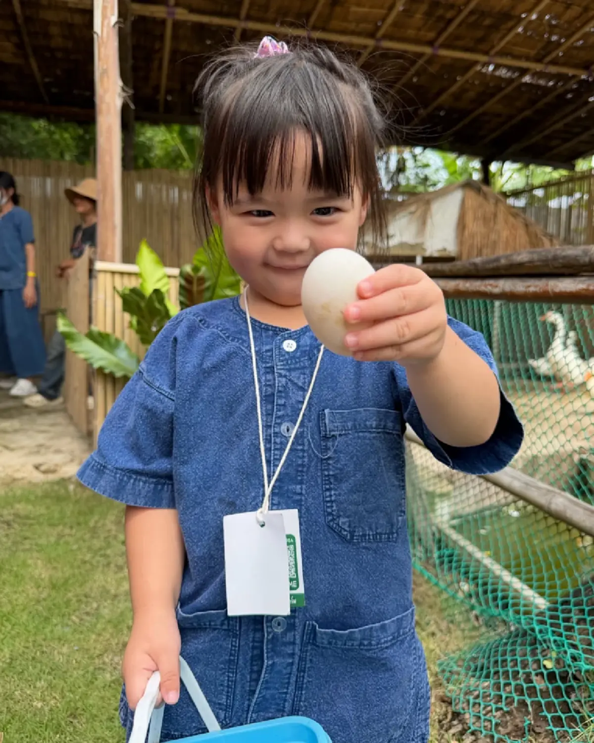 "น้องเอลิเซีย" ลูกสาว "แพทริเซีย-โน้ต"  ลุยโคลนไร้ลุคคุณหนู