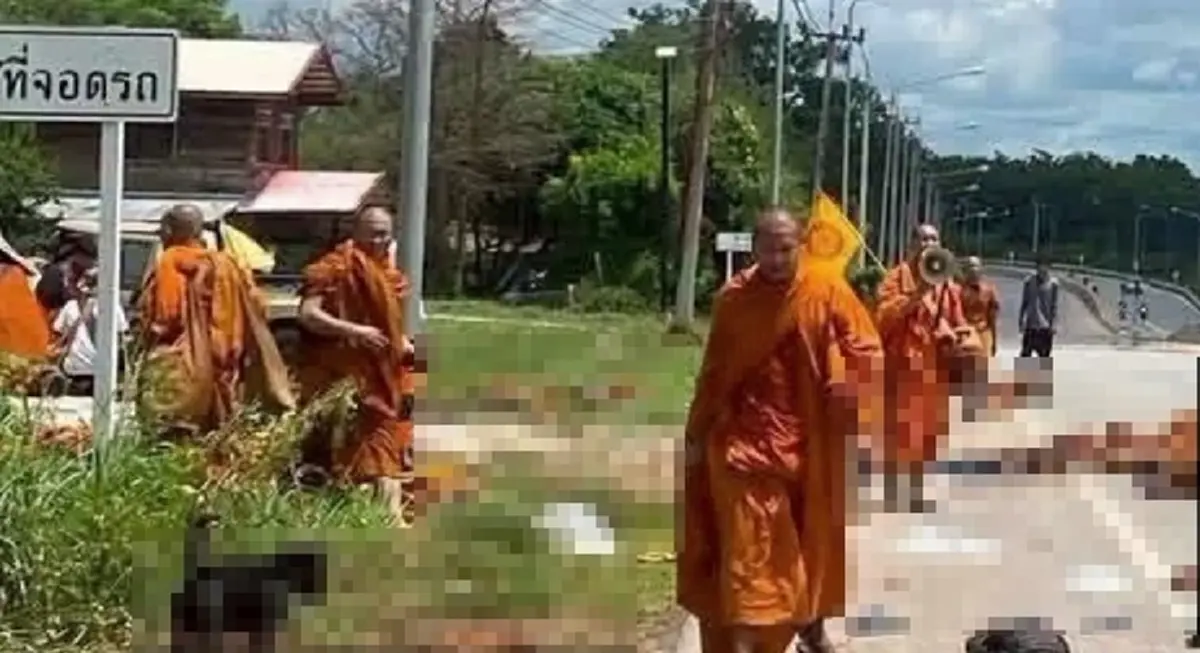 รพ.มุกดาหาร อัปเดตอาการ พระภิกษุ ถูกเด็กชายวัย 11 ปี ขับกระบะชน