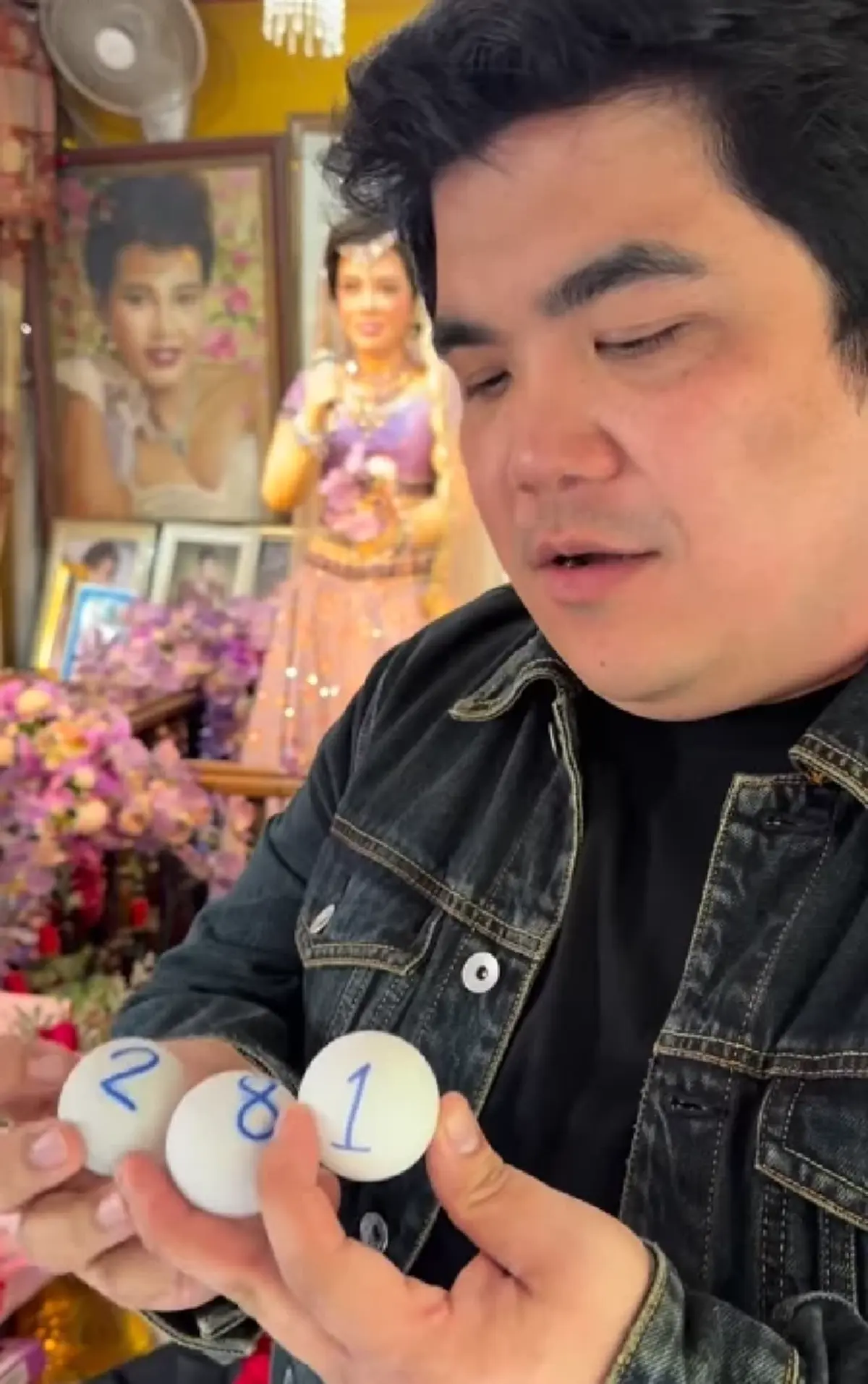 "แจ็ค แฟนฉัน" บุกขอพรแม่ผึ้ง ล้วงไหหยิบลูกปิงปองได้เลขมงคล