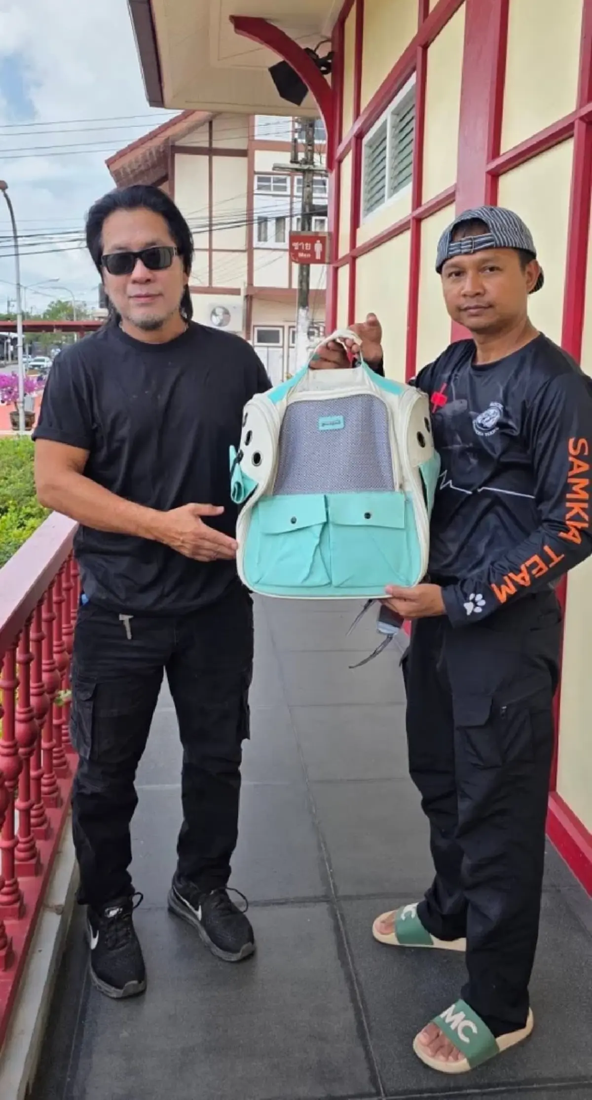 เจ้าของมาแล้ว พร้อมของใช้ เจ้าสีส้ม ลุยตามหาเต็มสูบ