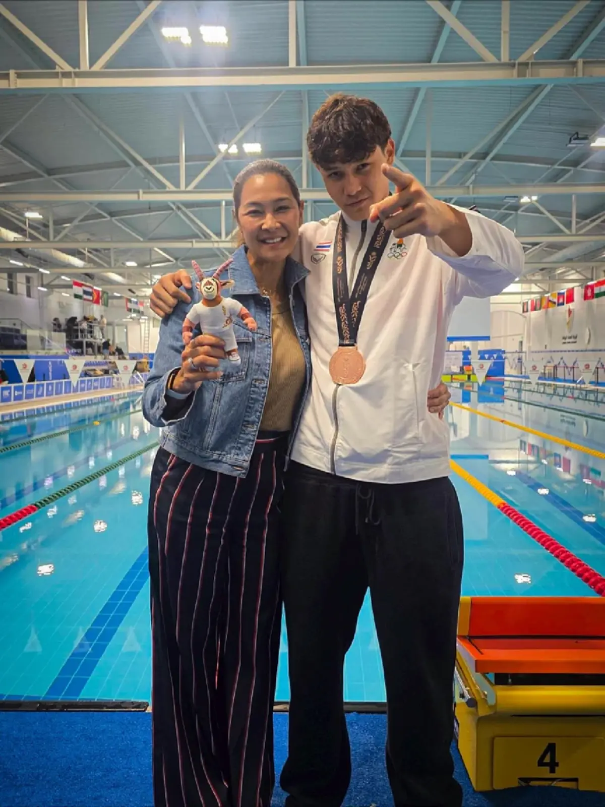 ประวัติศาสตร์หน้าใหม่ ลูกชาย ลูกเกด เมทินี ทุบสถิติว่ายน้ำไทย