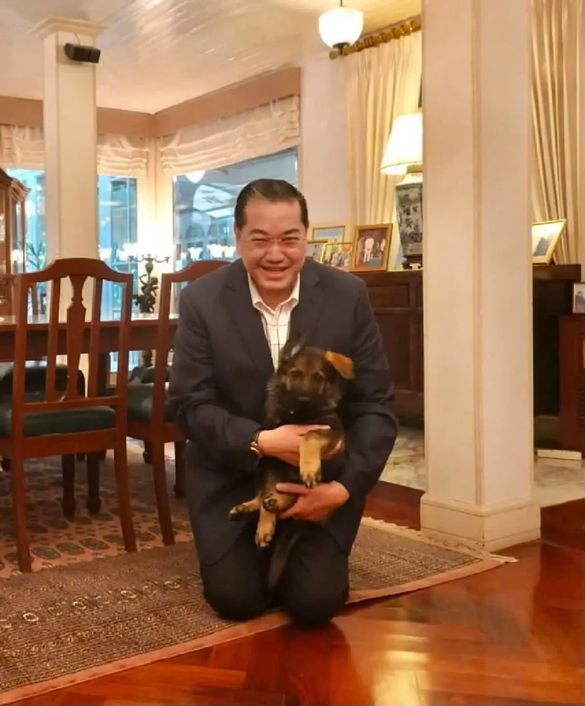 สุดเศร้า มิเชล สุนัขทรงเลี้ยงของเจ้าฟ้าพัชรกิติยาภา สิ้นใจสงบ