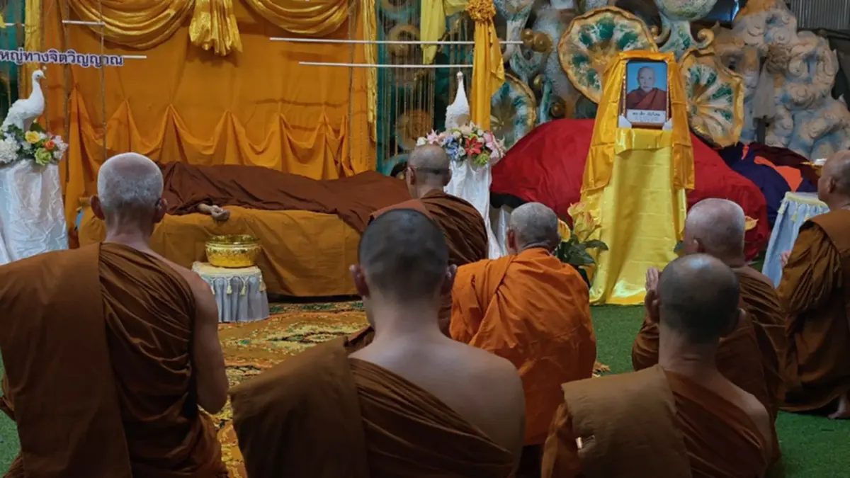 ศรัทธาสุดอาลัย! "หลวงพ่อเล็ก" มรณภาพสงบในท่านั่งสมาธิ