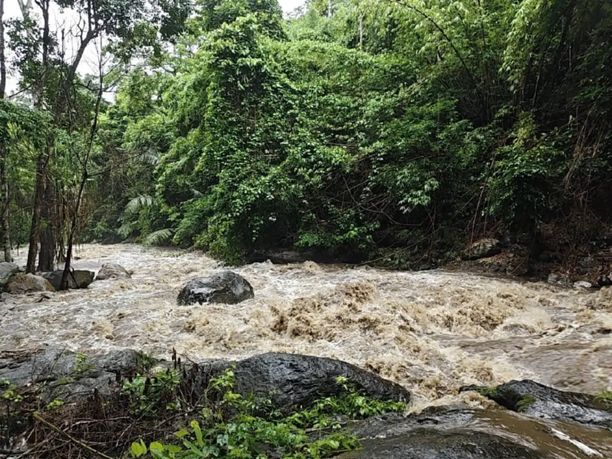 แก่งกระจานปิด "โป่งลึก-ป่าละอู" หลังฝนตกหนักน้ำป่าซัด