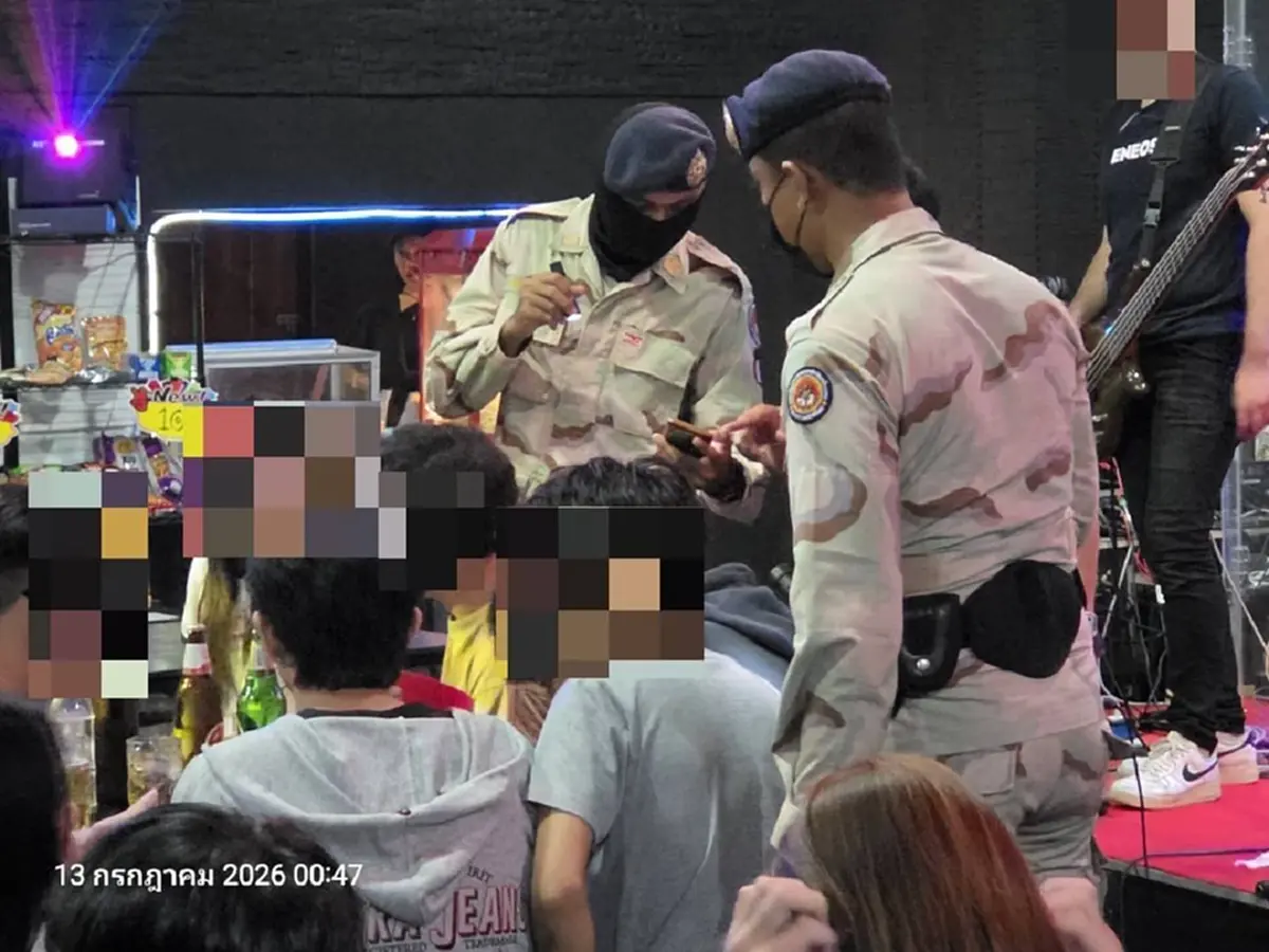 บุกผับกลางดึก เจอเยาวชนต่ำกว่า 20 ปี 13 ราย ผู้จัดการโดน 4 ข้อหาหนัก